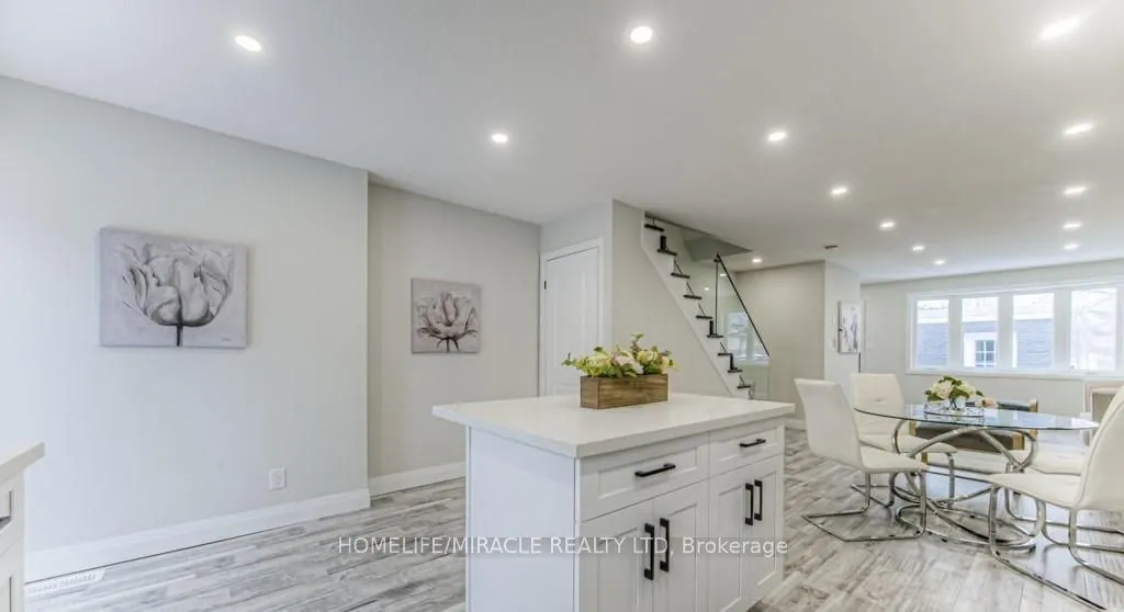 152 Overlea Drive