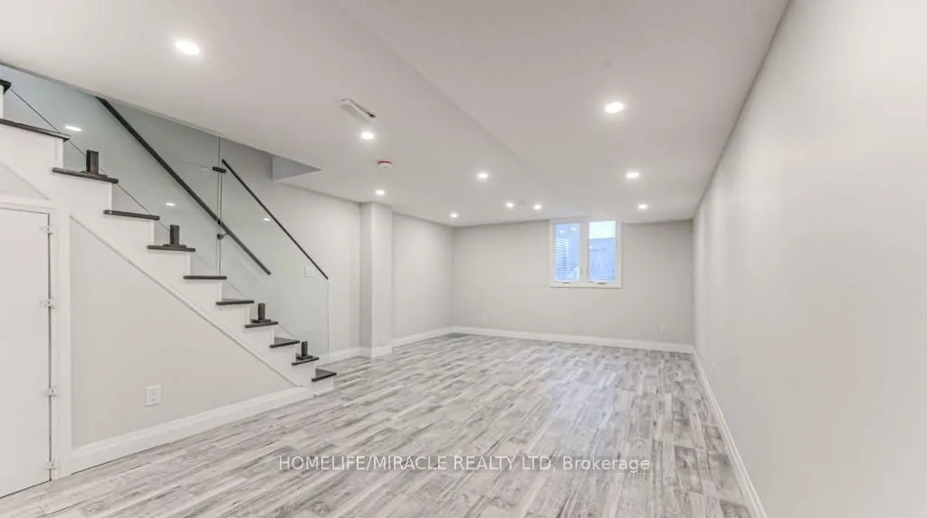 152 Overlea Drive
