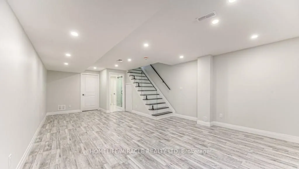 152 Overlea Drive