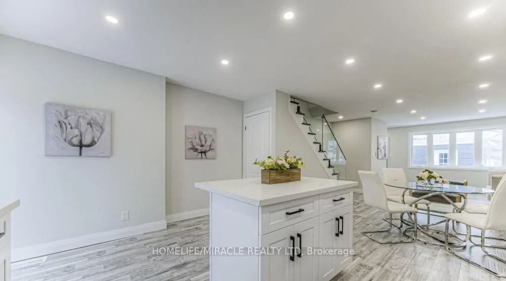 152 Overlea Drive