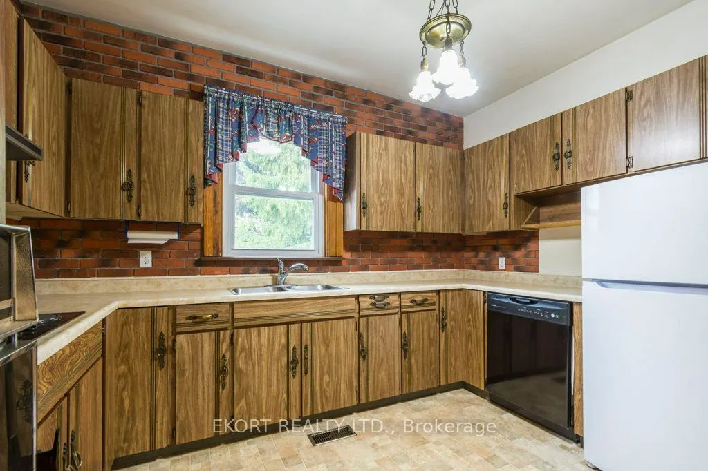 2422 County Rd 3 Road