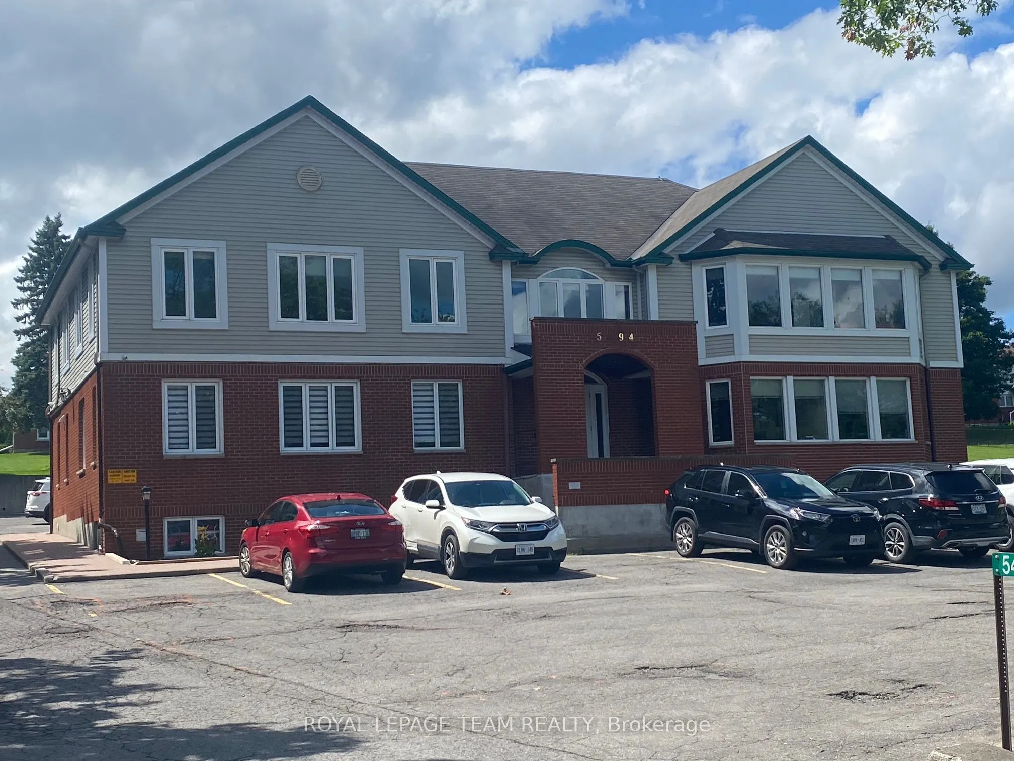 5494 Main Street W, #1B