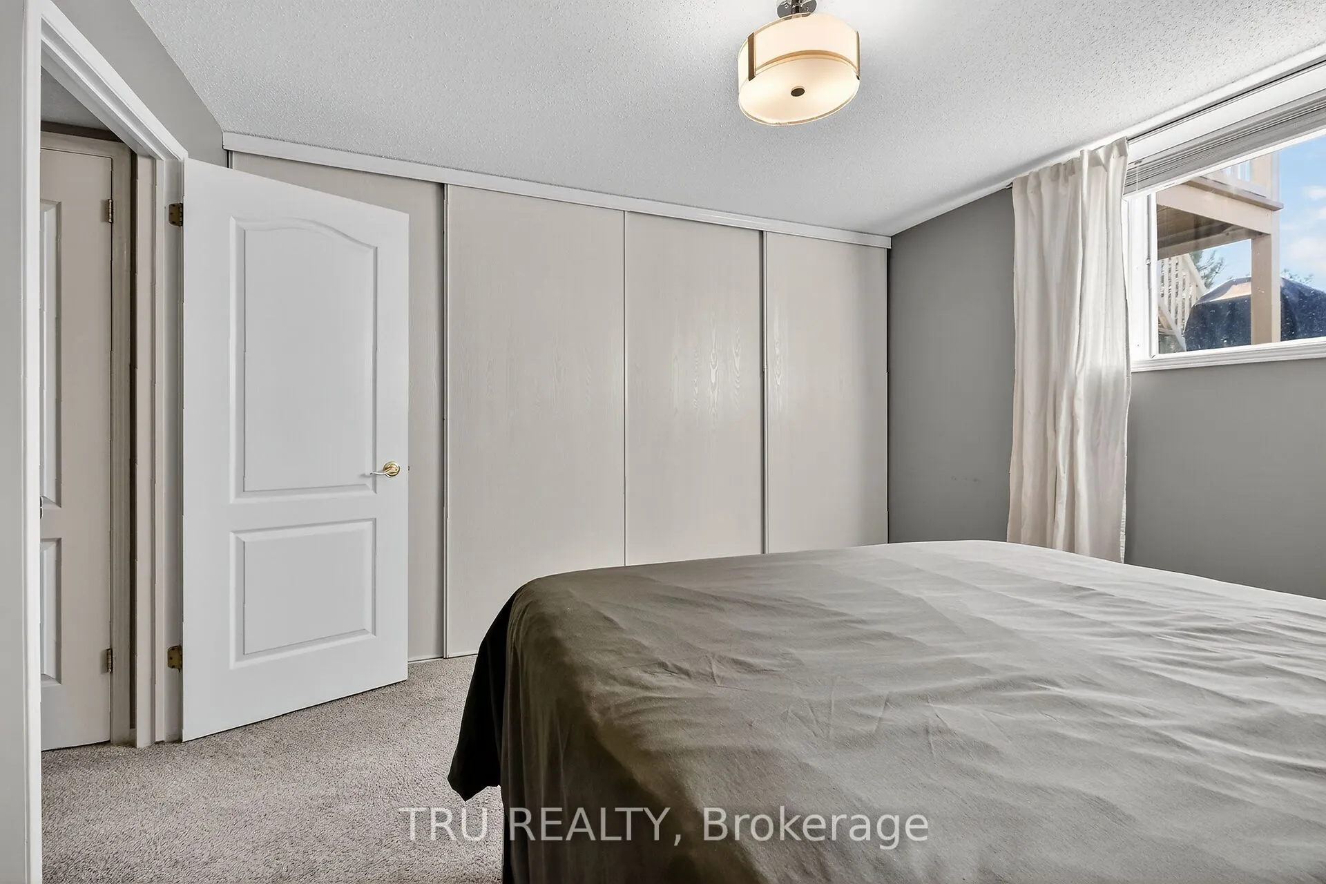 320 CRESTHAVEN Drive, #21