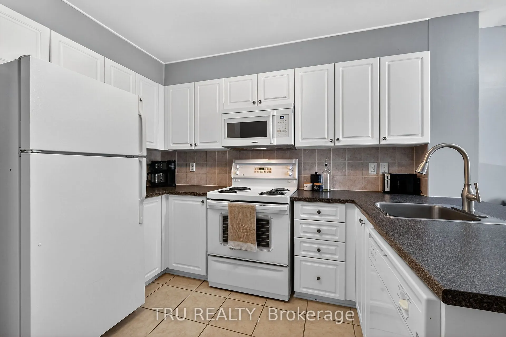 320 CRESTHAVEN Drive, #21