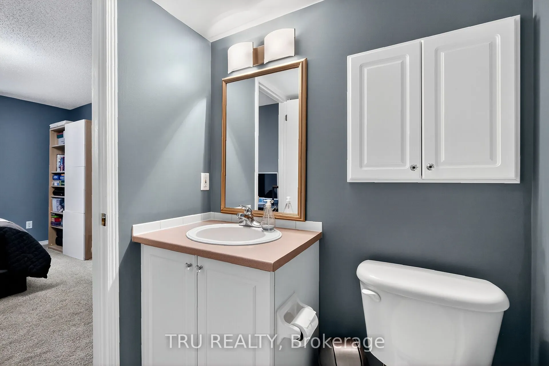 320 CRESTHAVEN Drive, #21