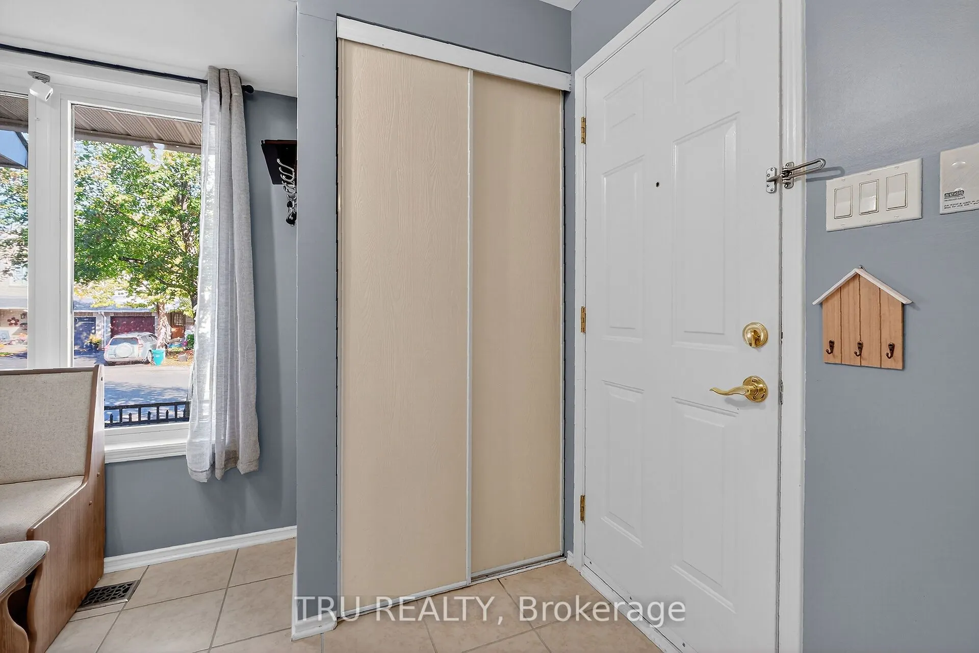 320 CRESTHAVEN Drive, #21