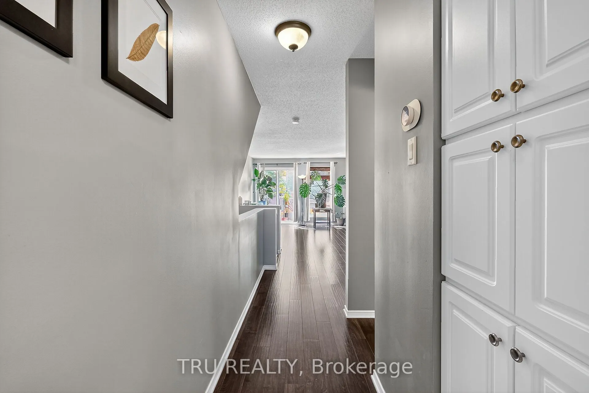 320 CRESTHAVEN Drive, #21