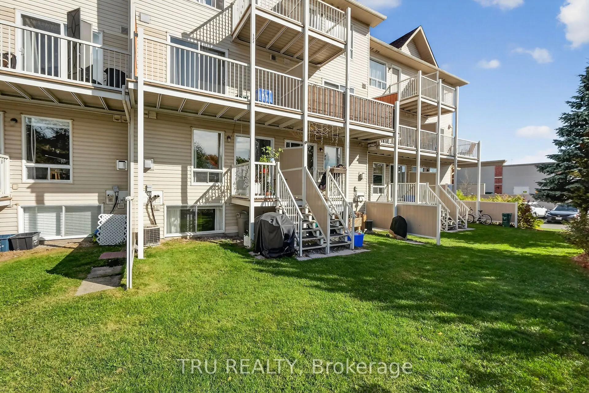 320 CRESTHAVEN Drive, #21