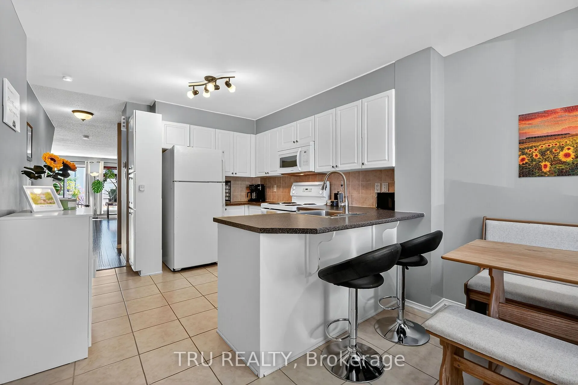 320 CRESTHAVEN Drive, #21