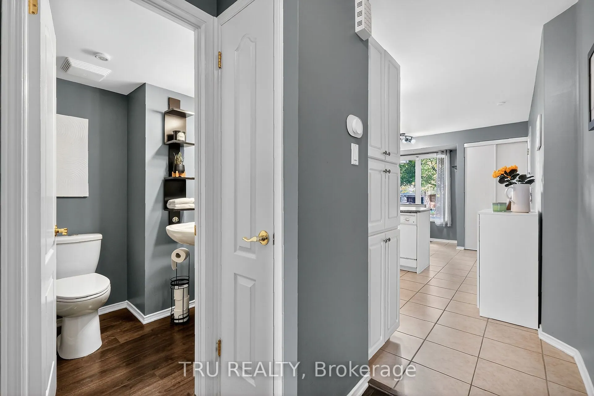 320 CRESTHAVEN Drive, #21