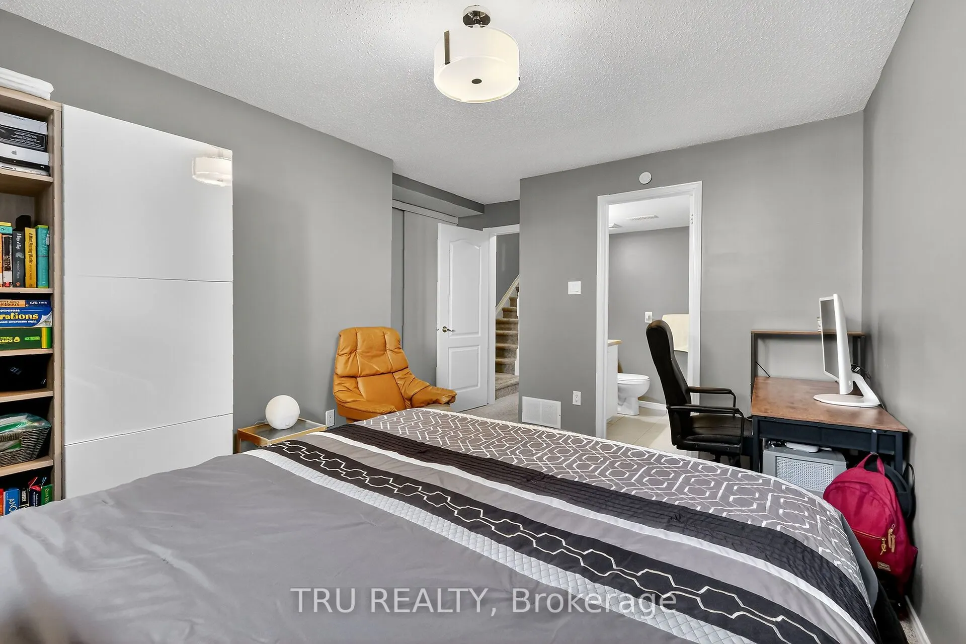 320 CRESTHAVEN Drive, #21