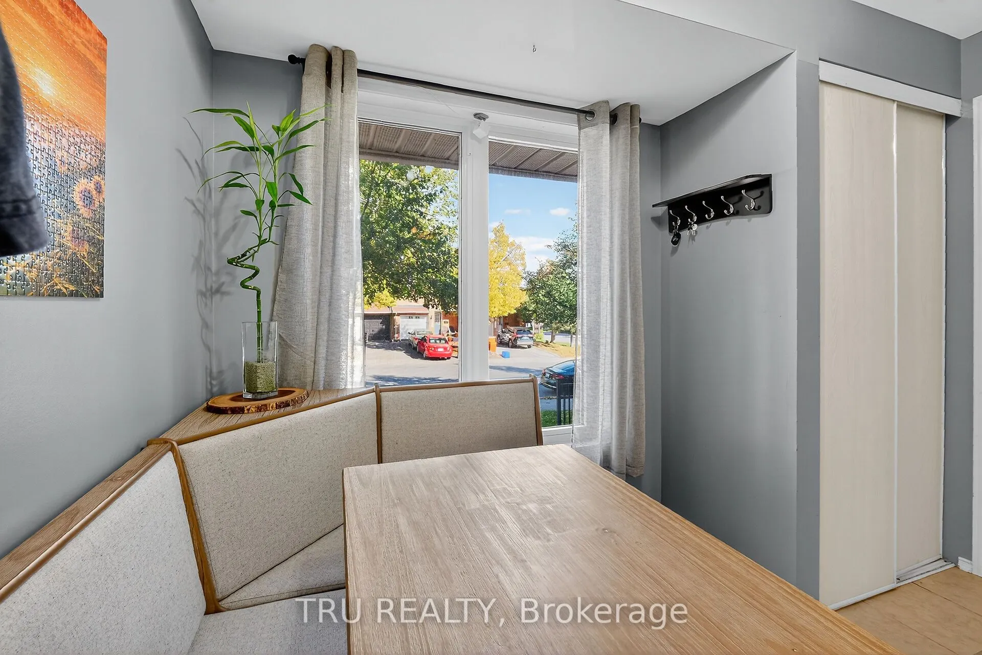 320 CRESTHAVEN Drive, #21
