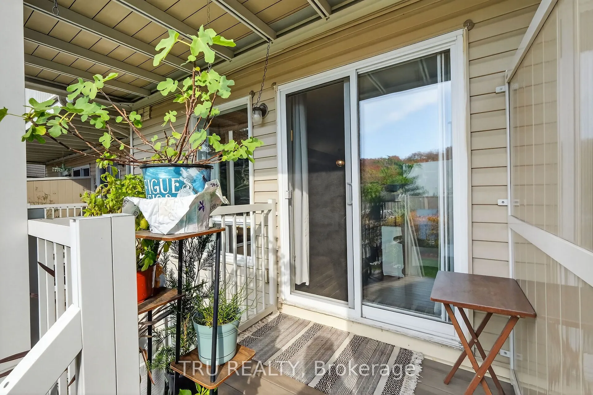 320 CRESTHAVEN Drive, #21