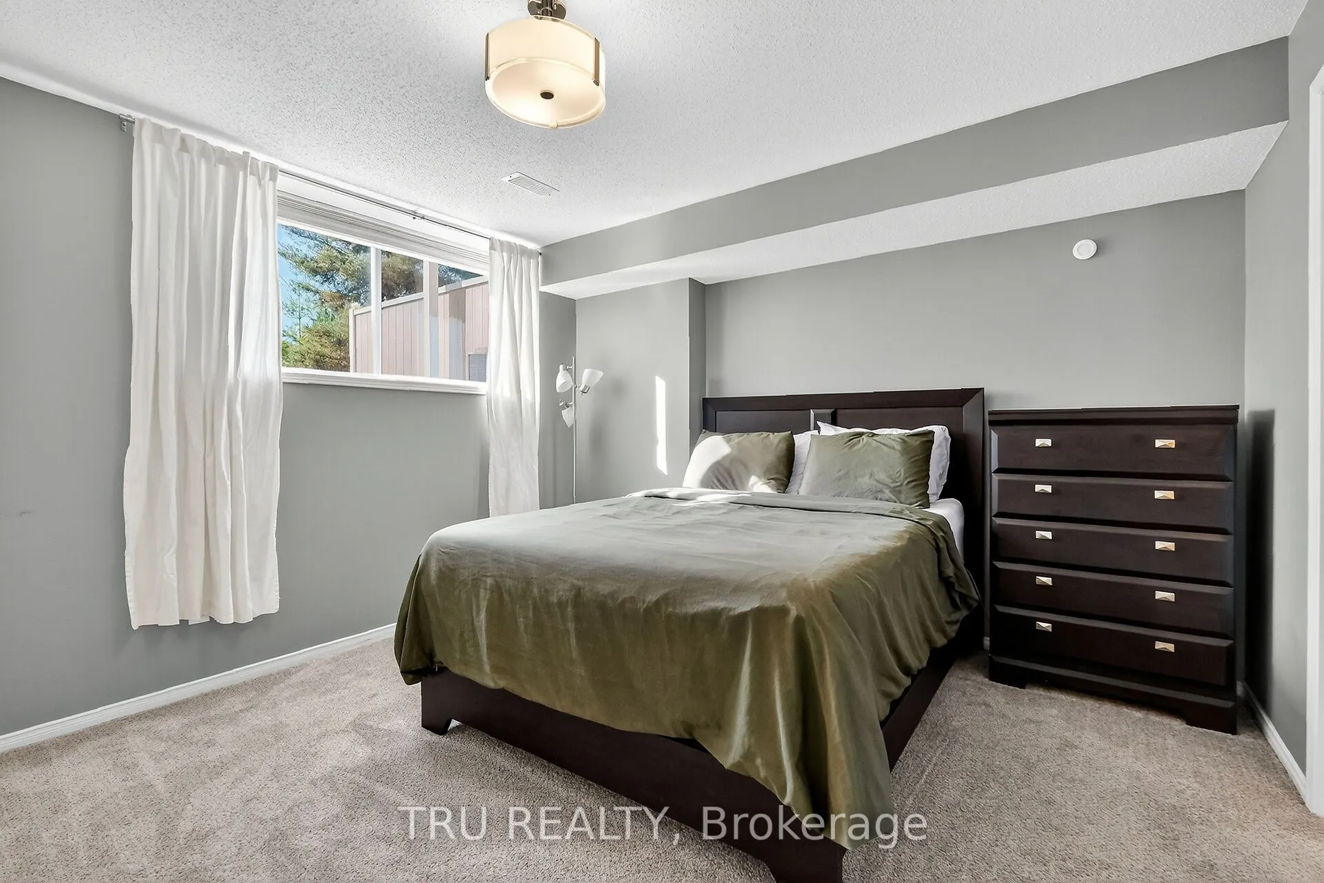 320 CRESTHAVEN Drive, #21