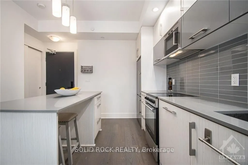 255 Bay Street, #213