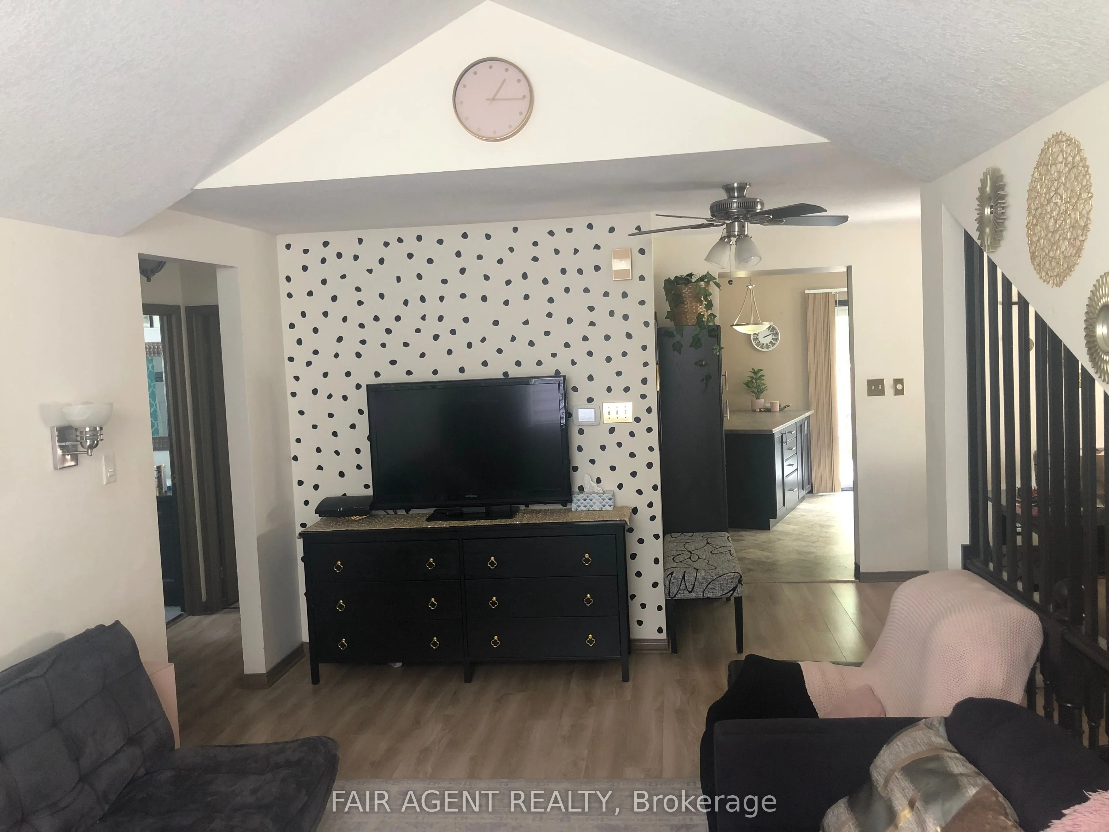 562 Erinbrook Drive