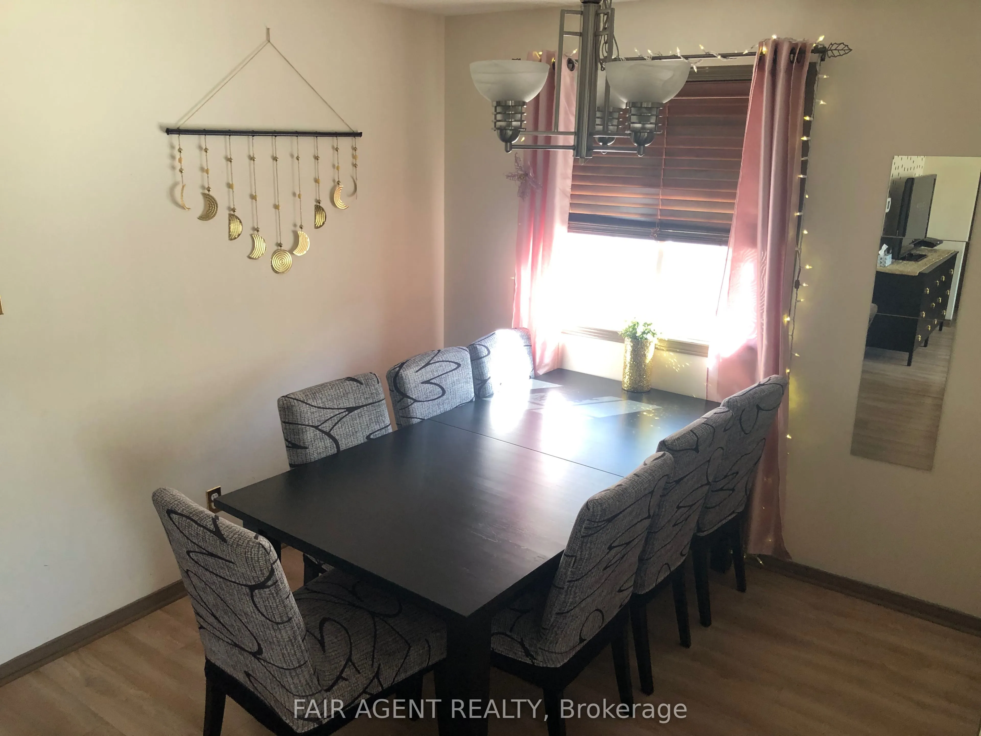 562 Erinbrook Drive