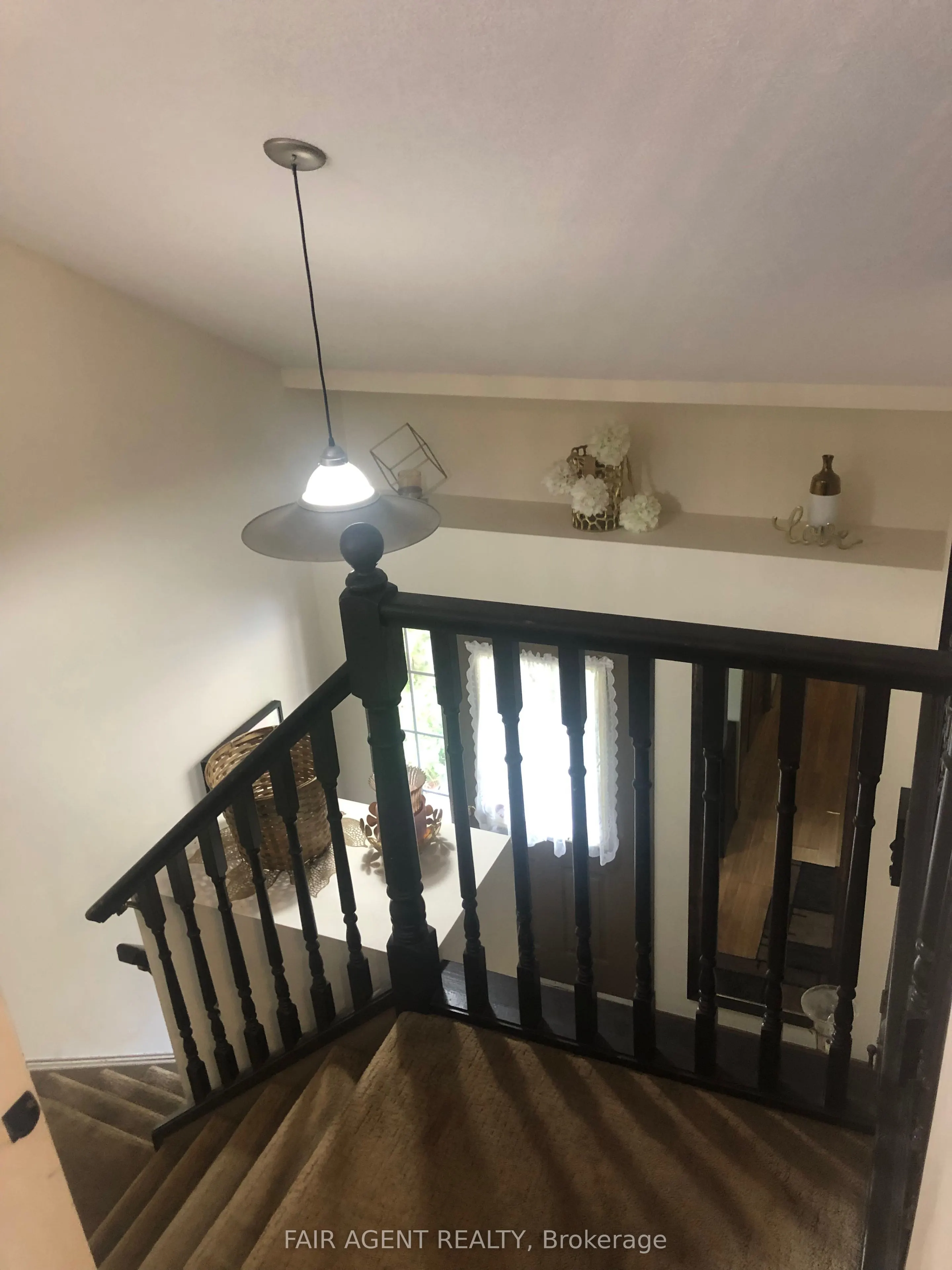562 Erinbrook Drive