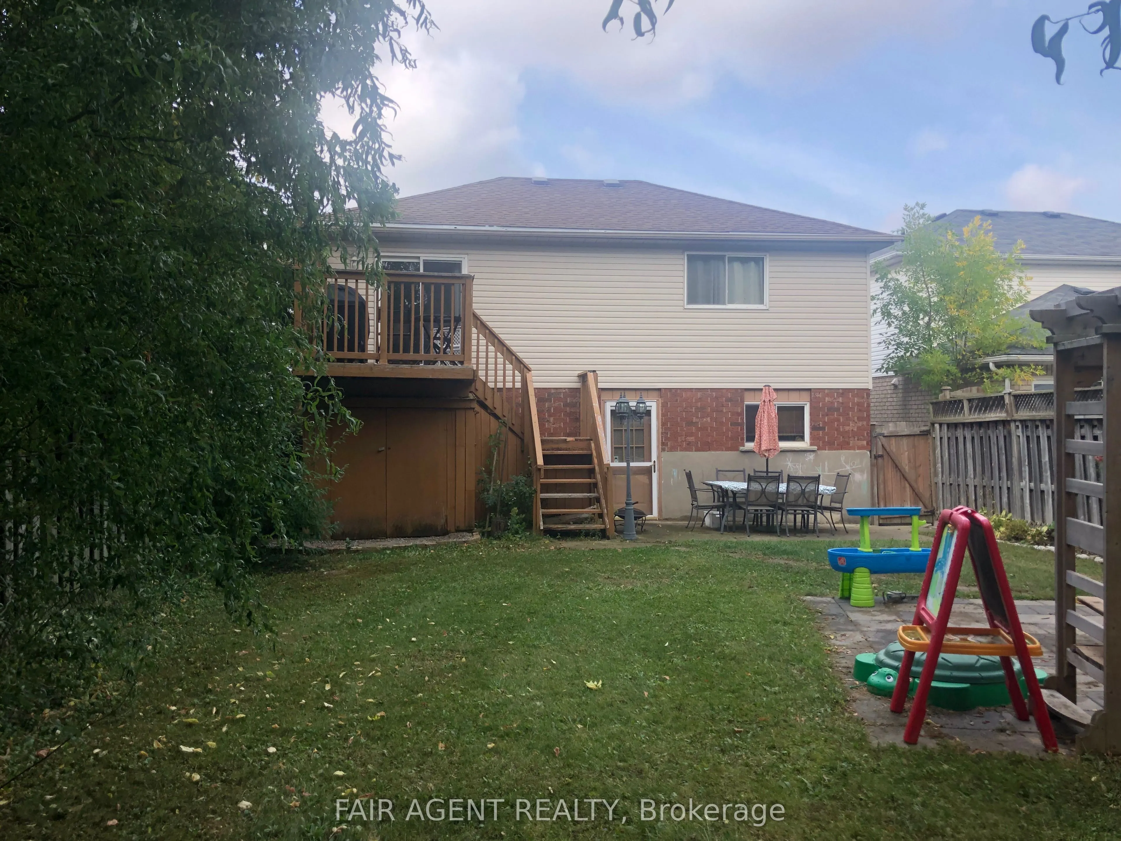 562 Erinbrook Drive
