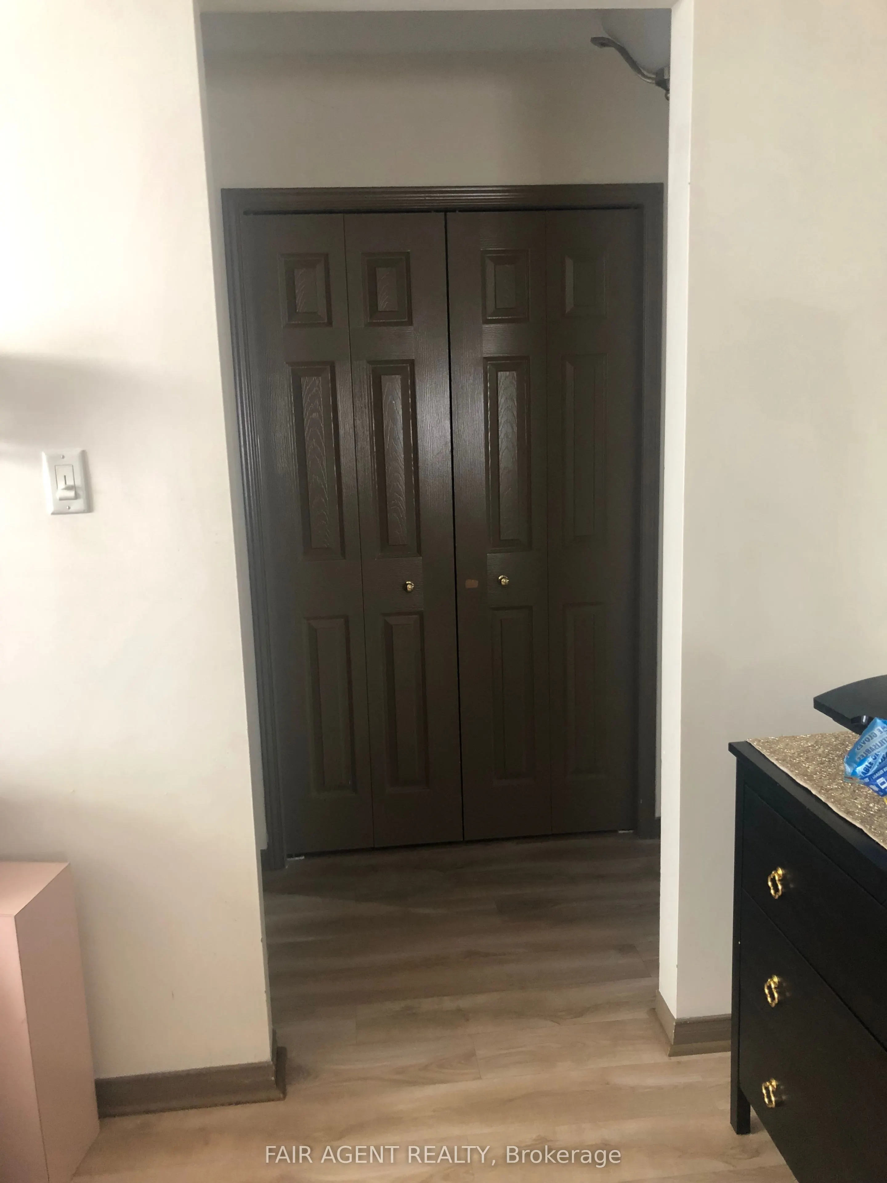562 Erinbrook Drive