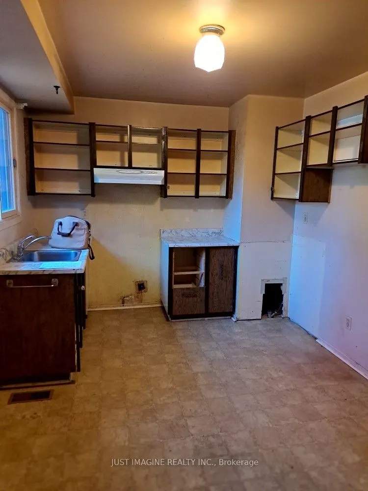 226 Old Colony Road
