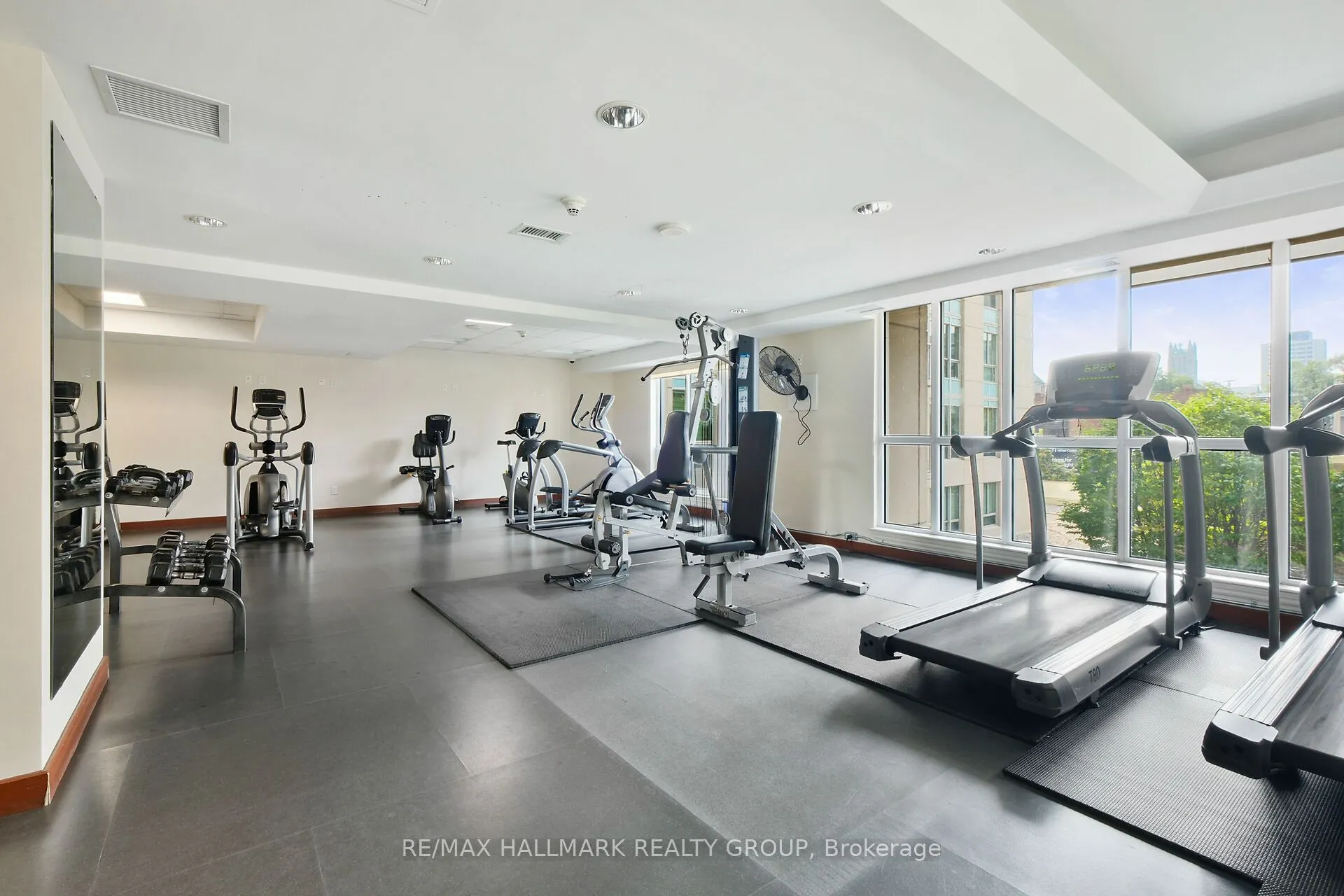 200 Rideau Street, #706