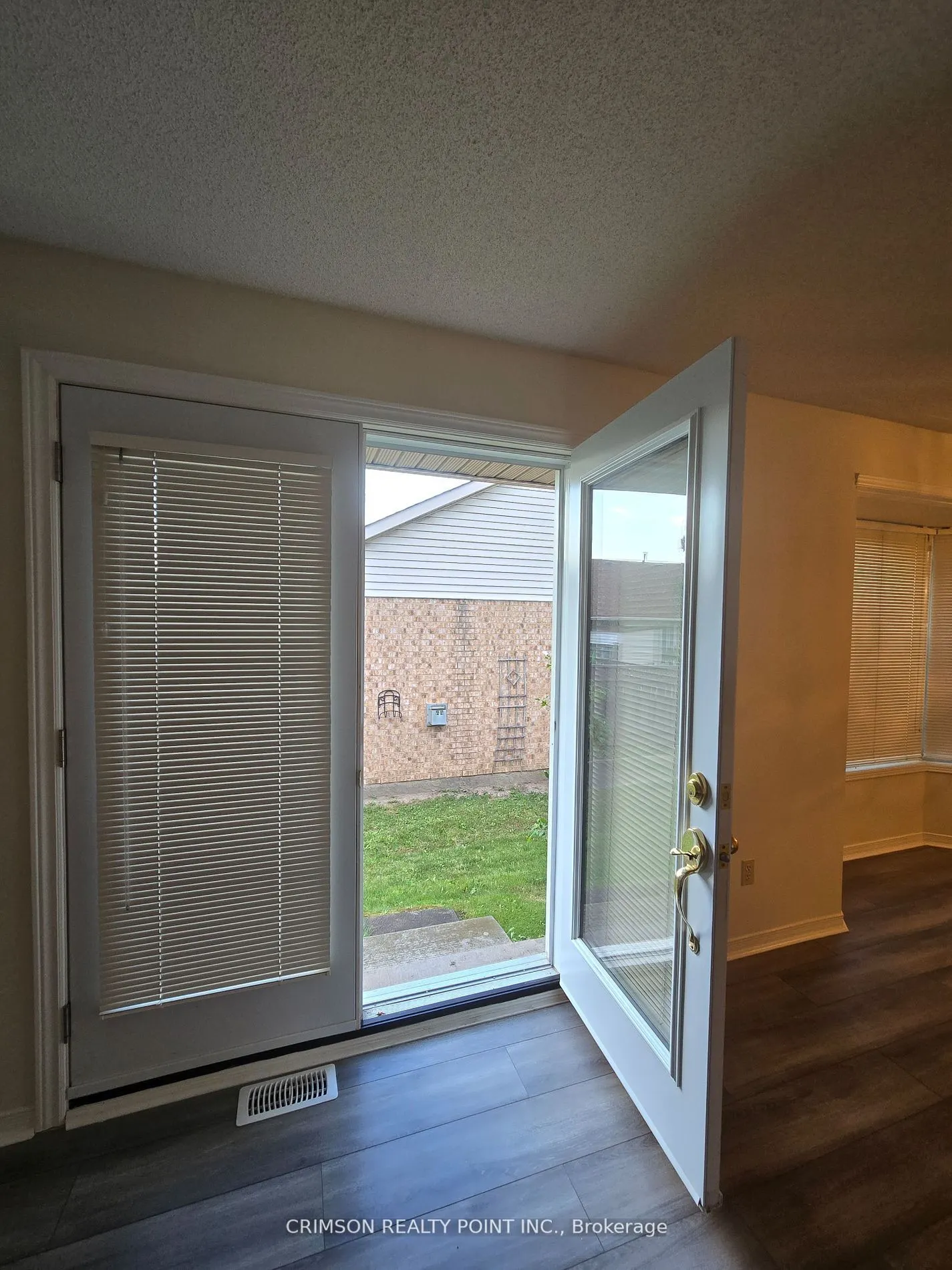 122 Bunting Road, #98