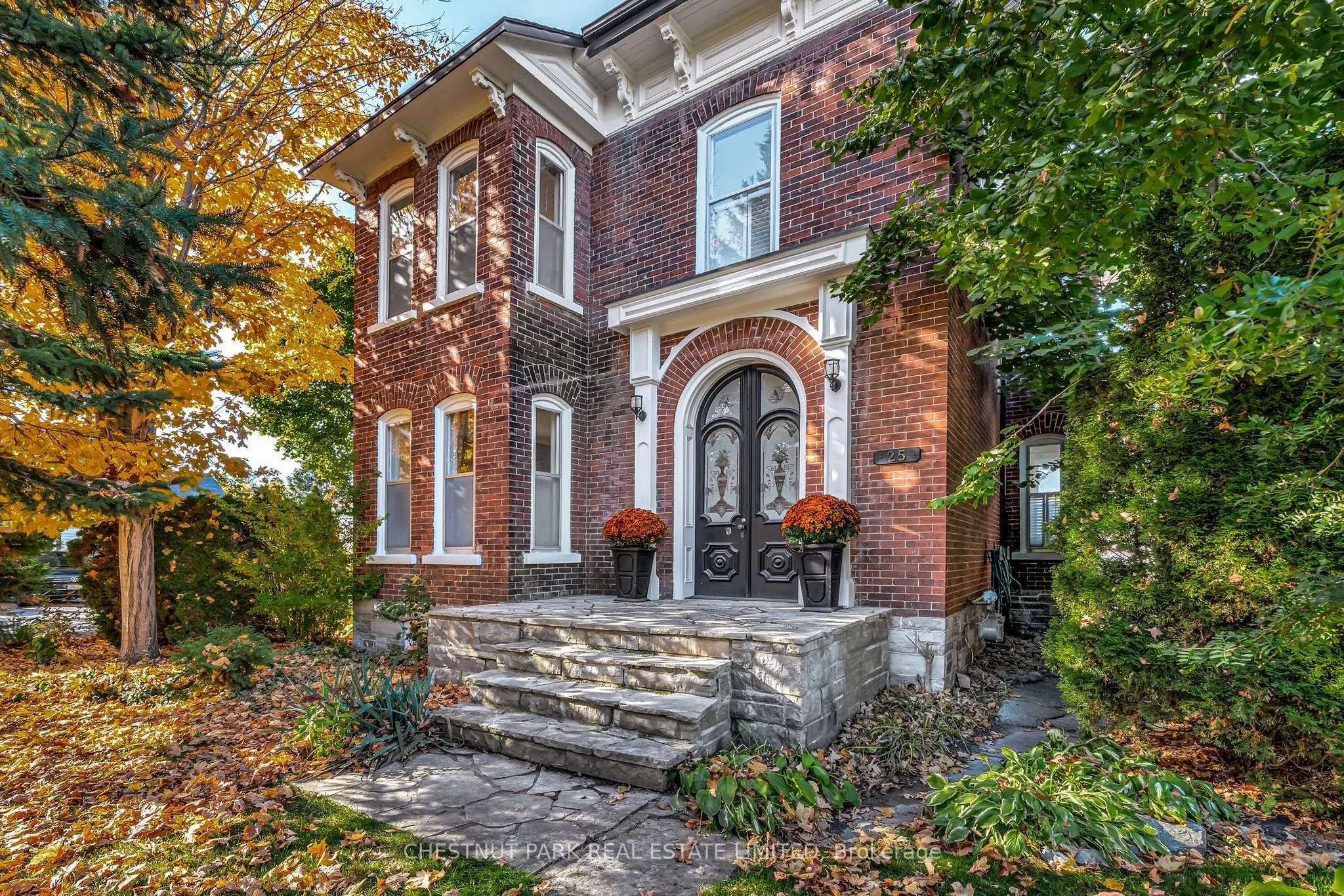 25 Picton Main Street