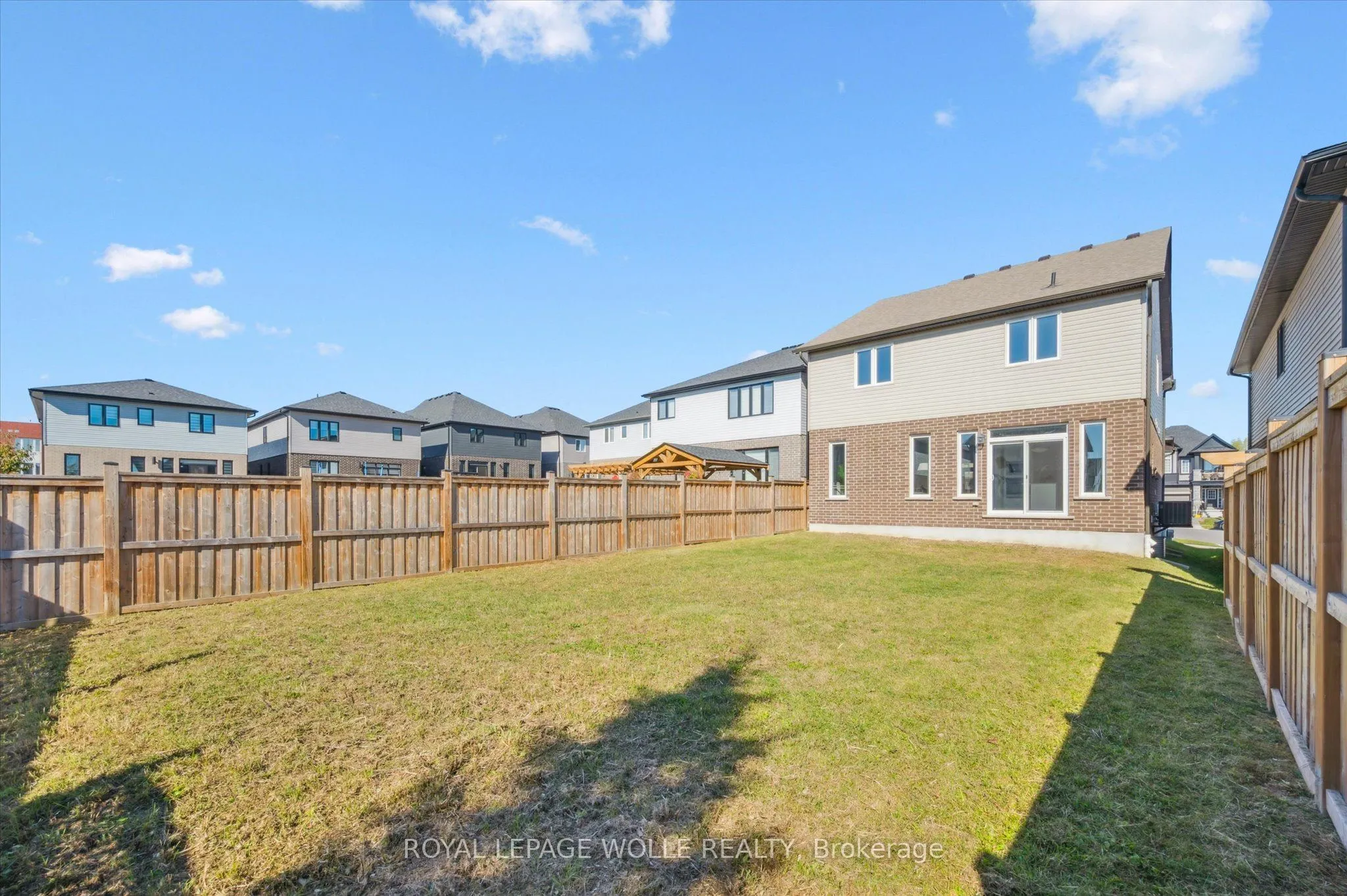 916 Valencia Court