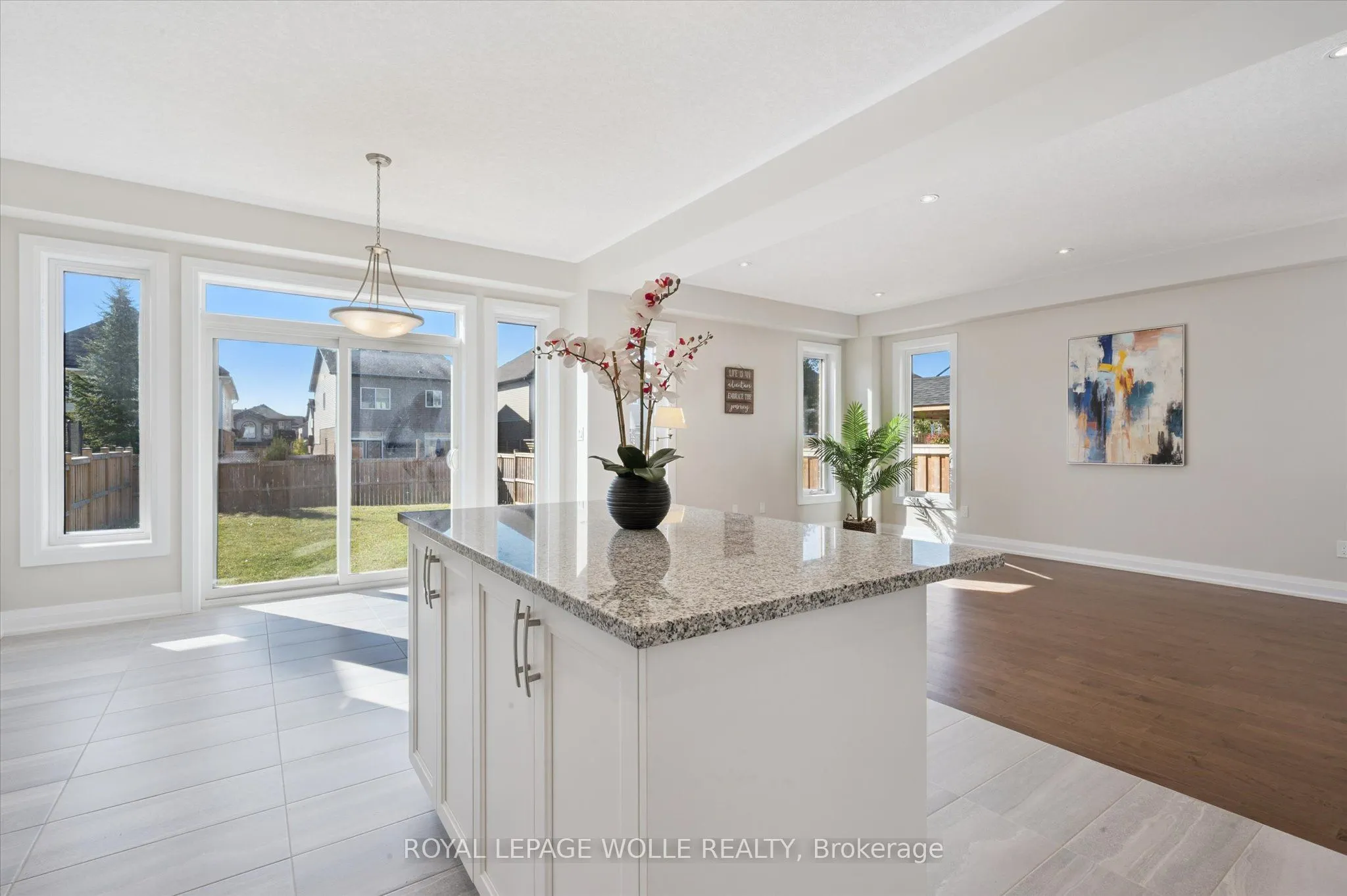 916 Valencia Court