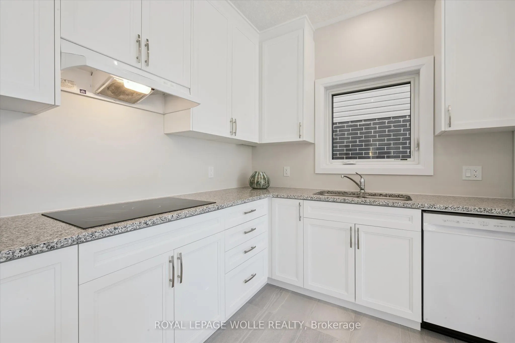 916 Valencia Court