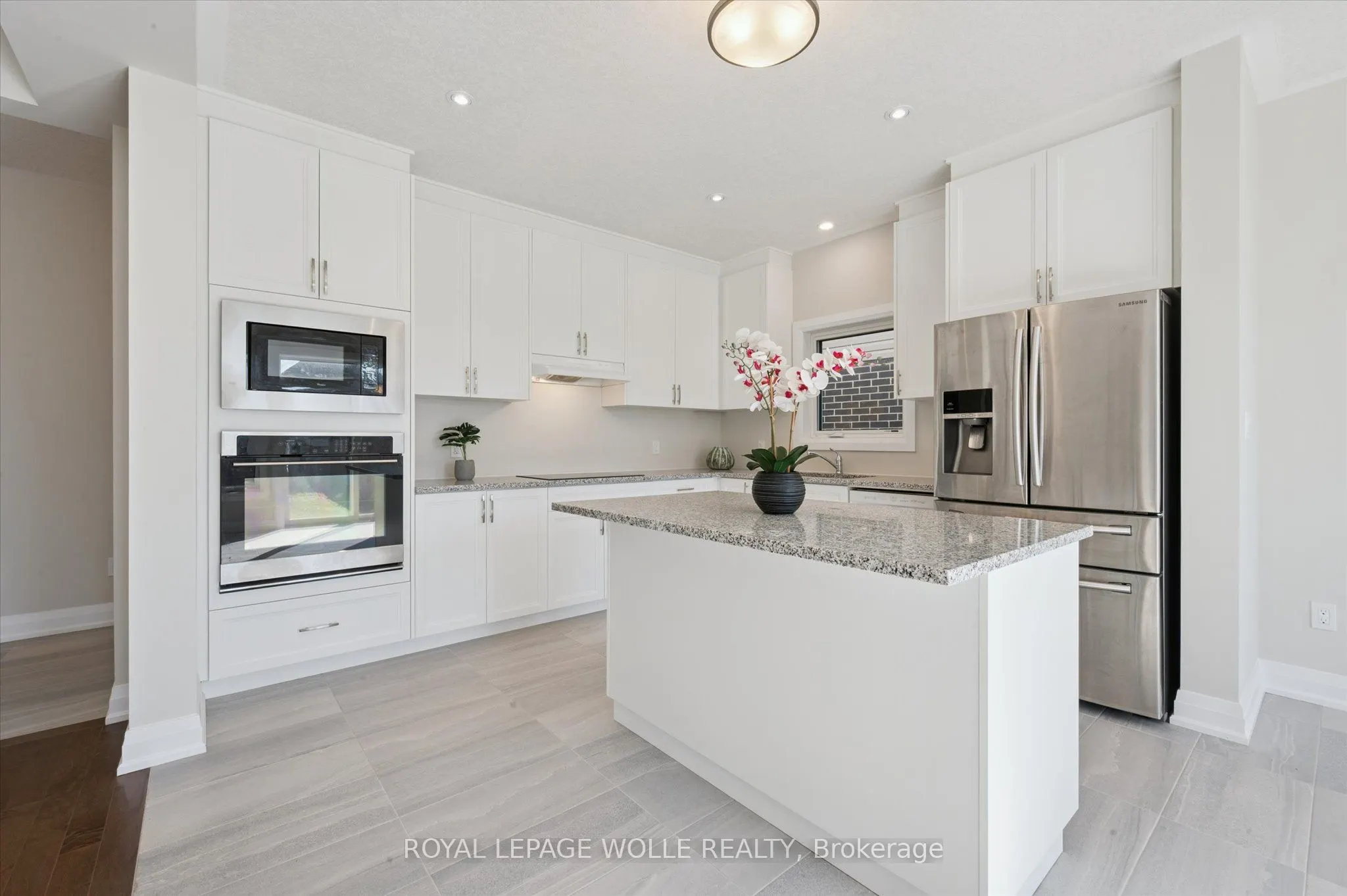 916 Valencia Court