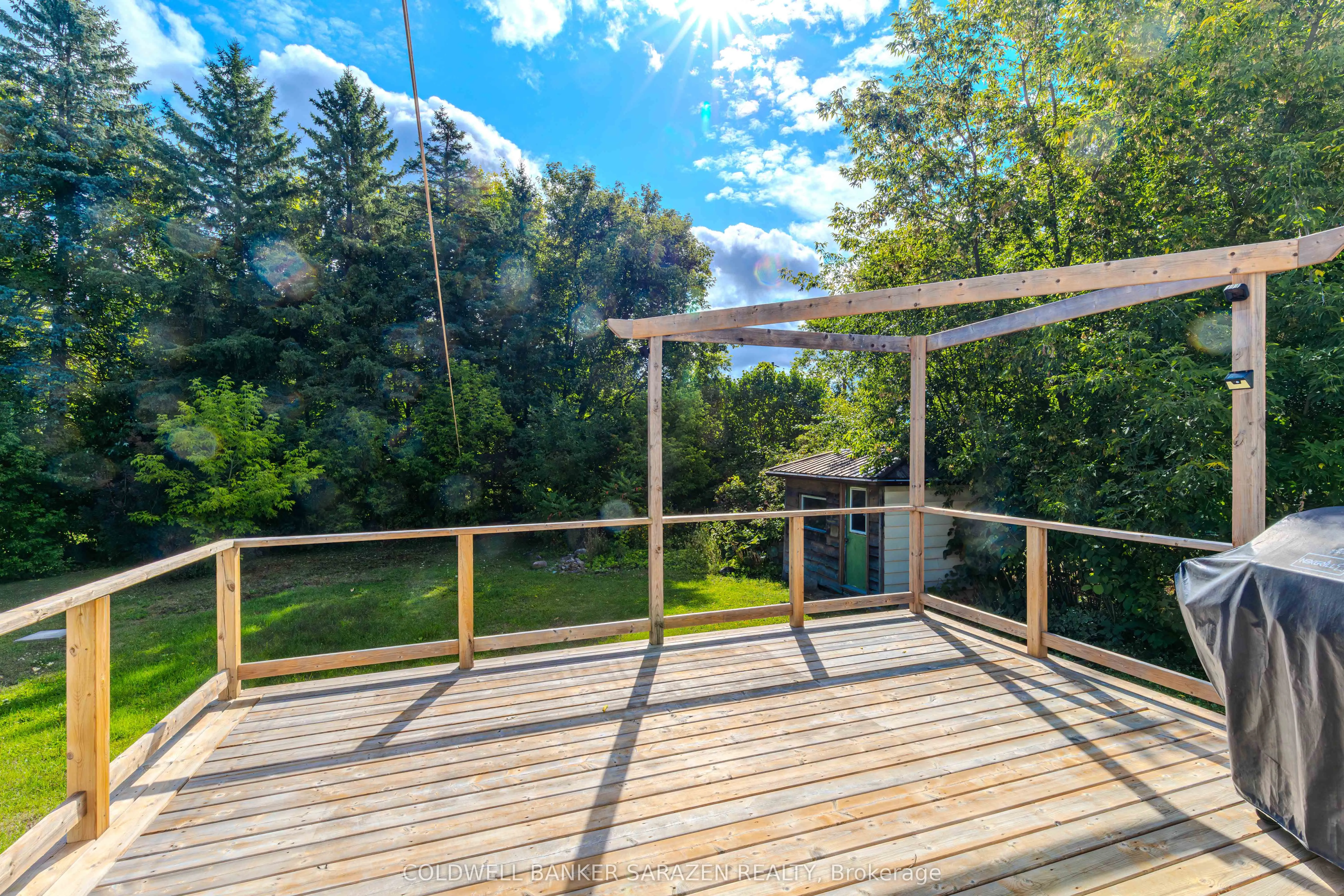 6535 RIDEAU VALLEY Drive N