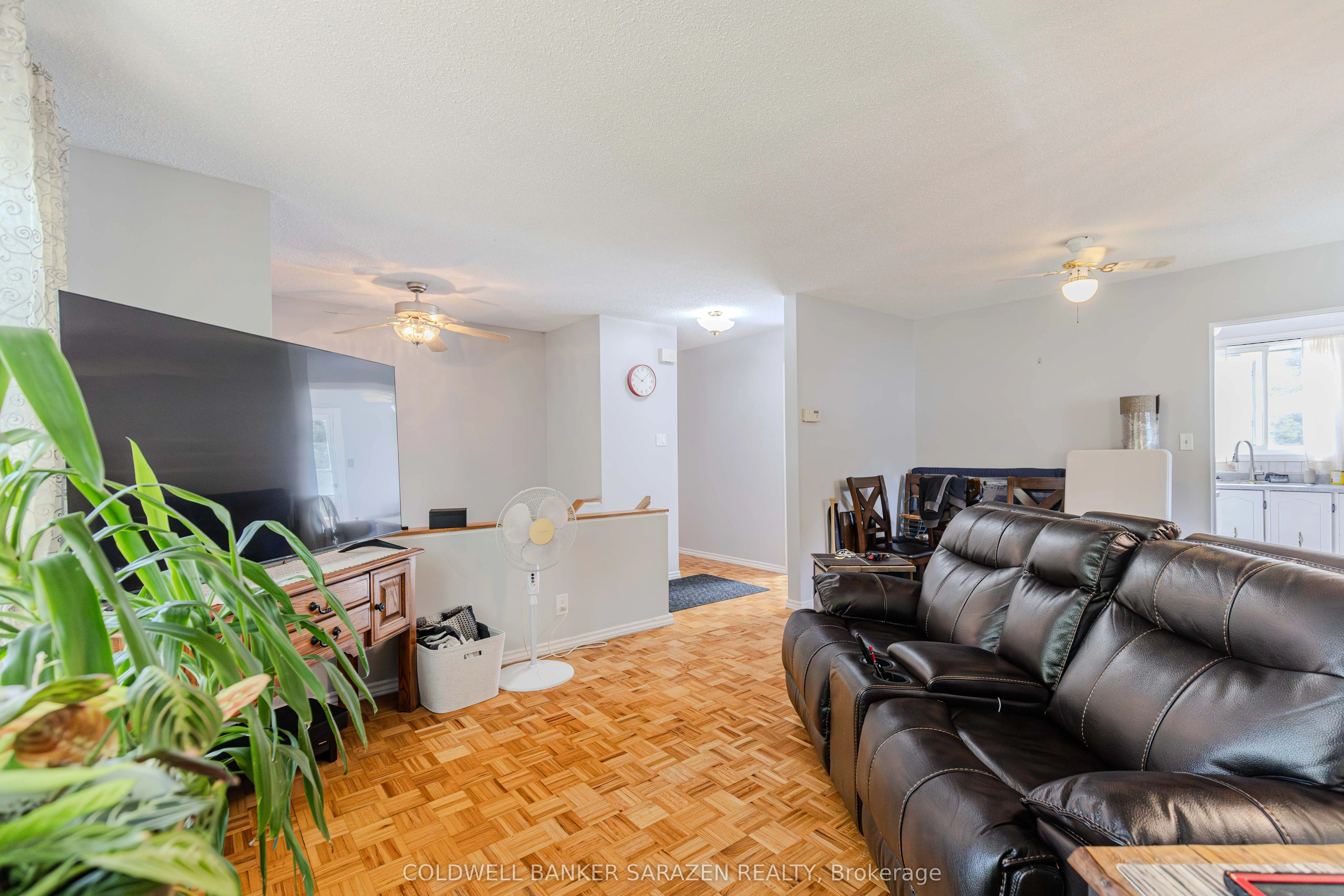 6535 RIDEAU VALLEY Drive N