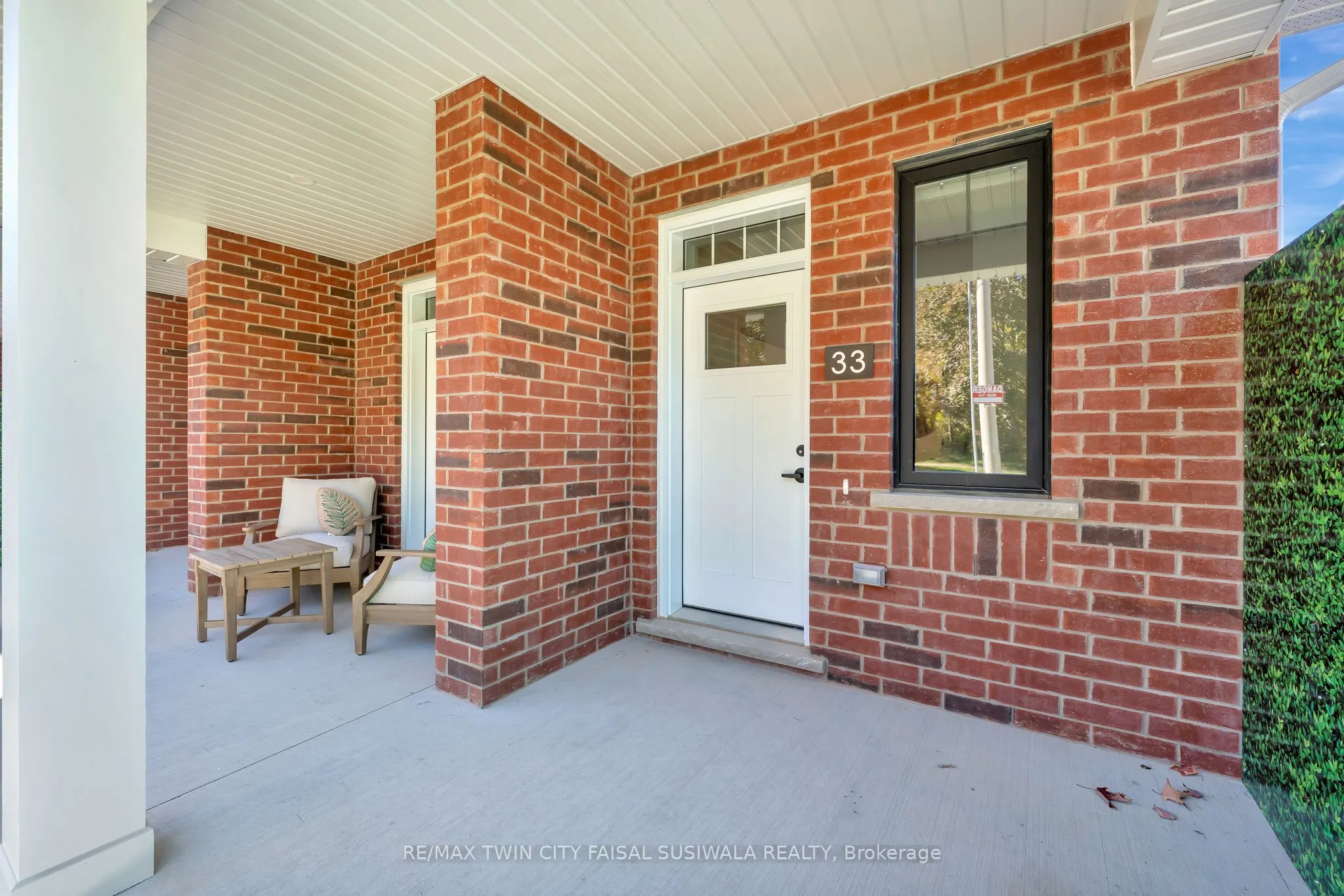33 MILL Street, #33