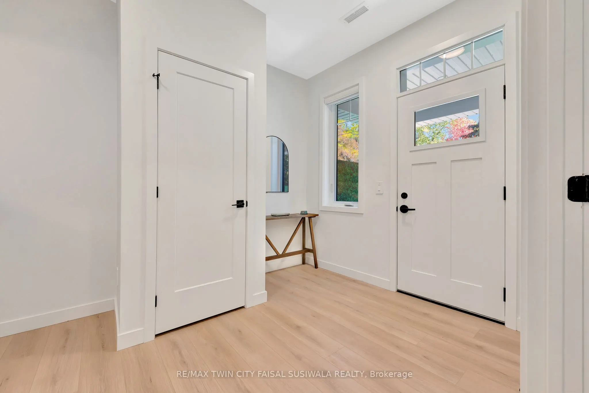33 MILL Street, #33