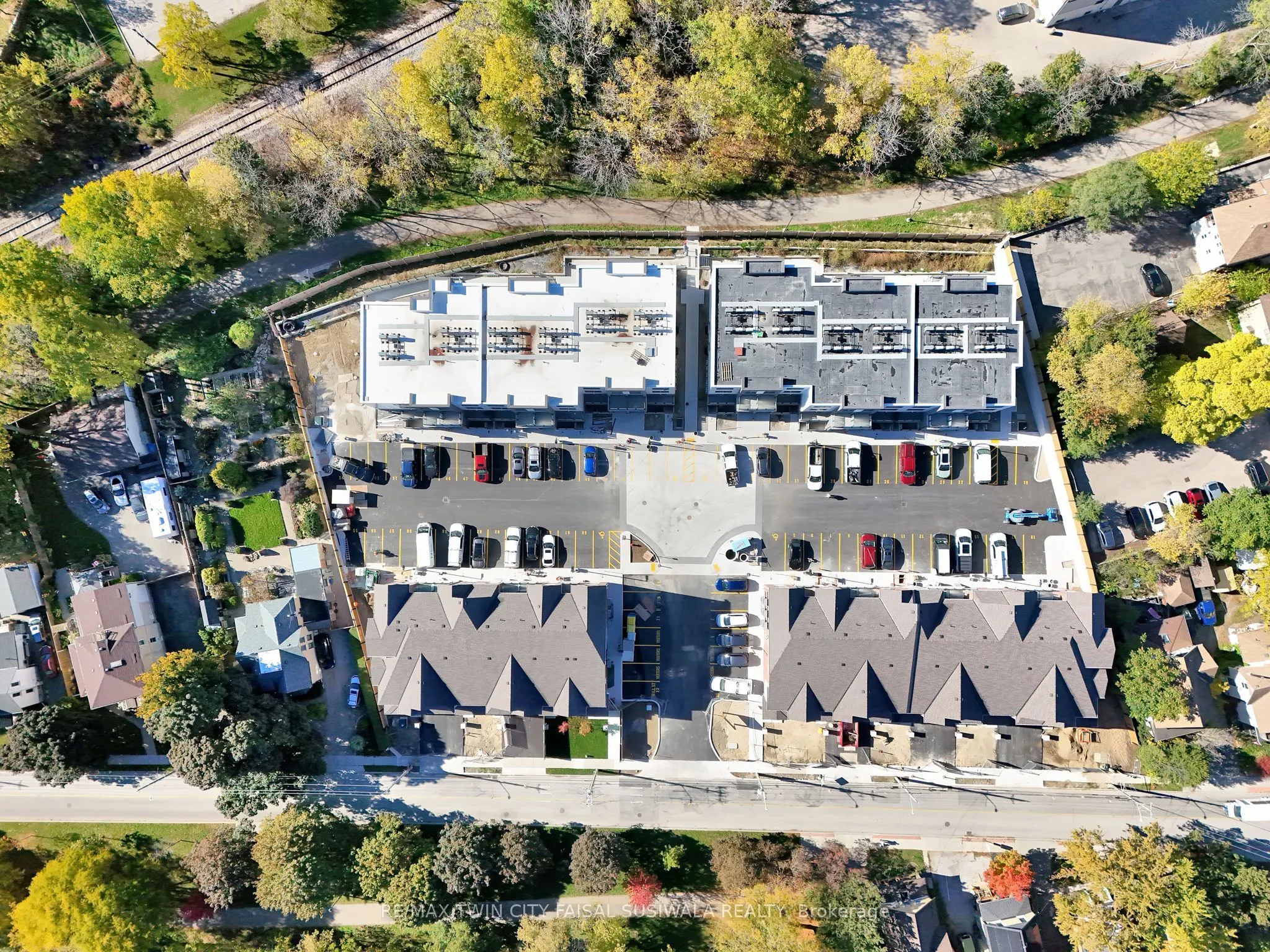 33 MILL Street, #33