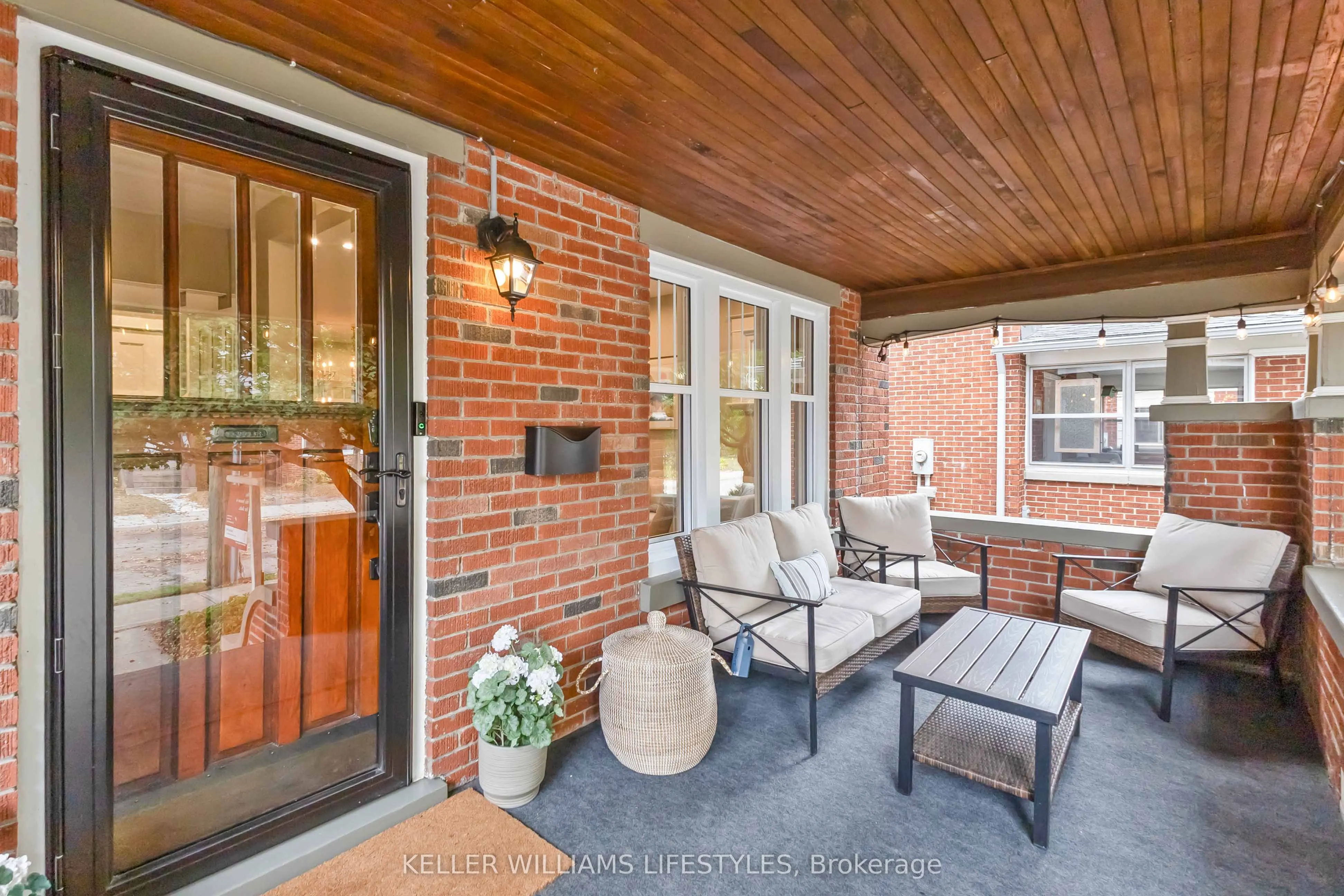 17 Erie Avenue