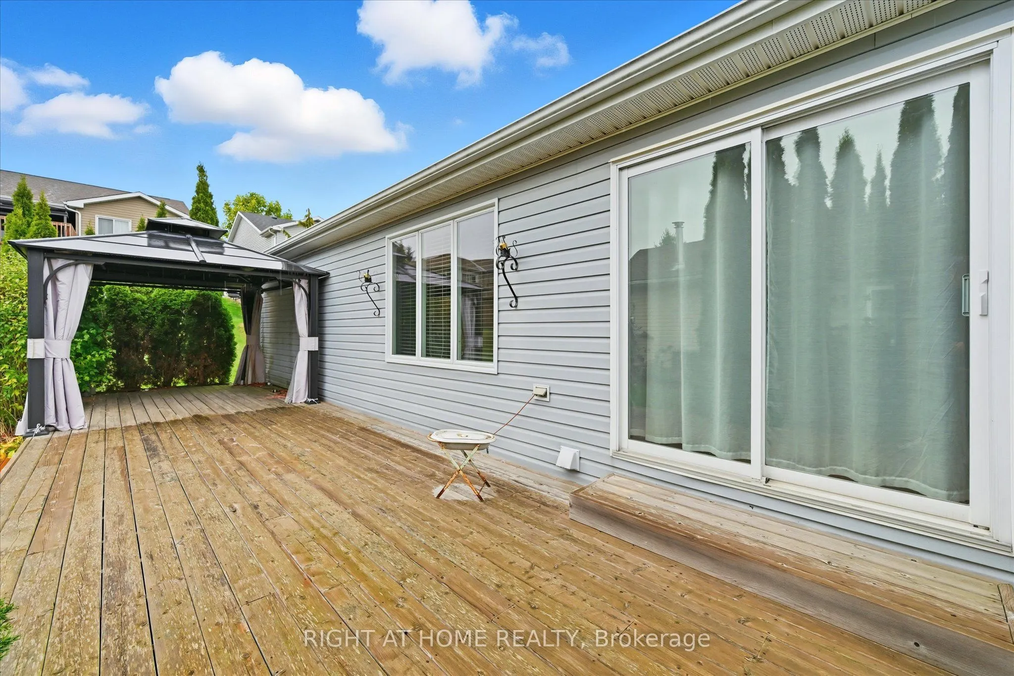 111 Gracehill Crescent