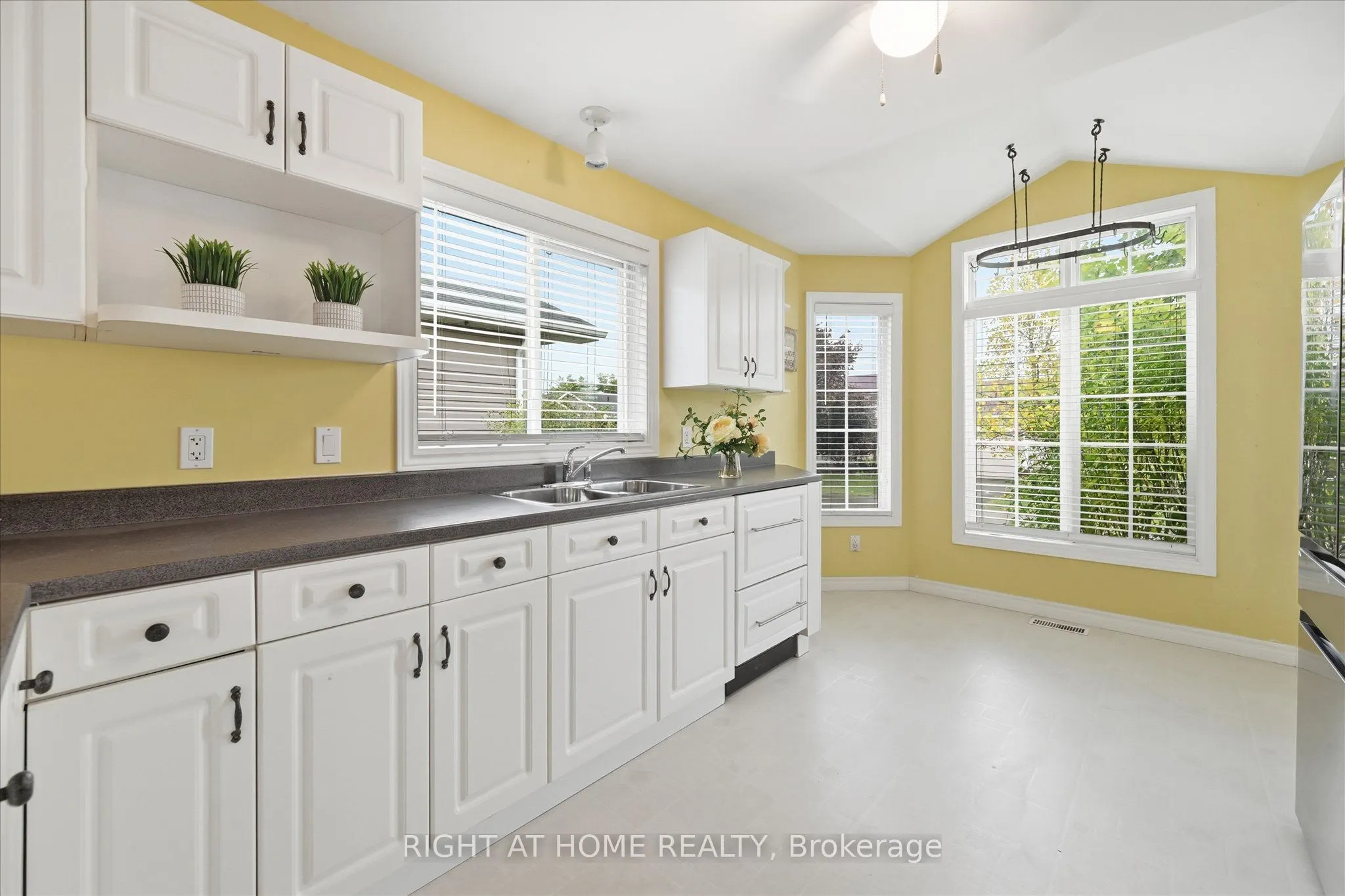 111 Gracehill Crescent