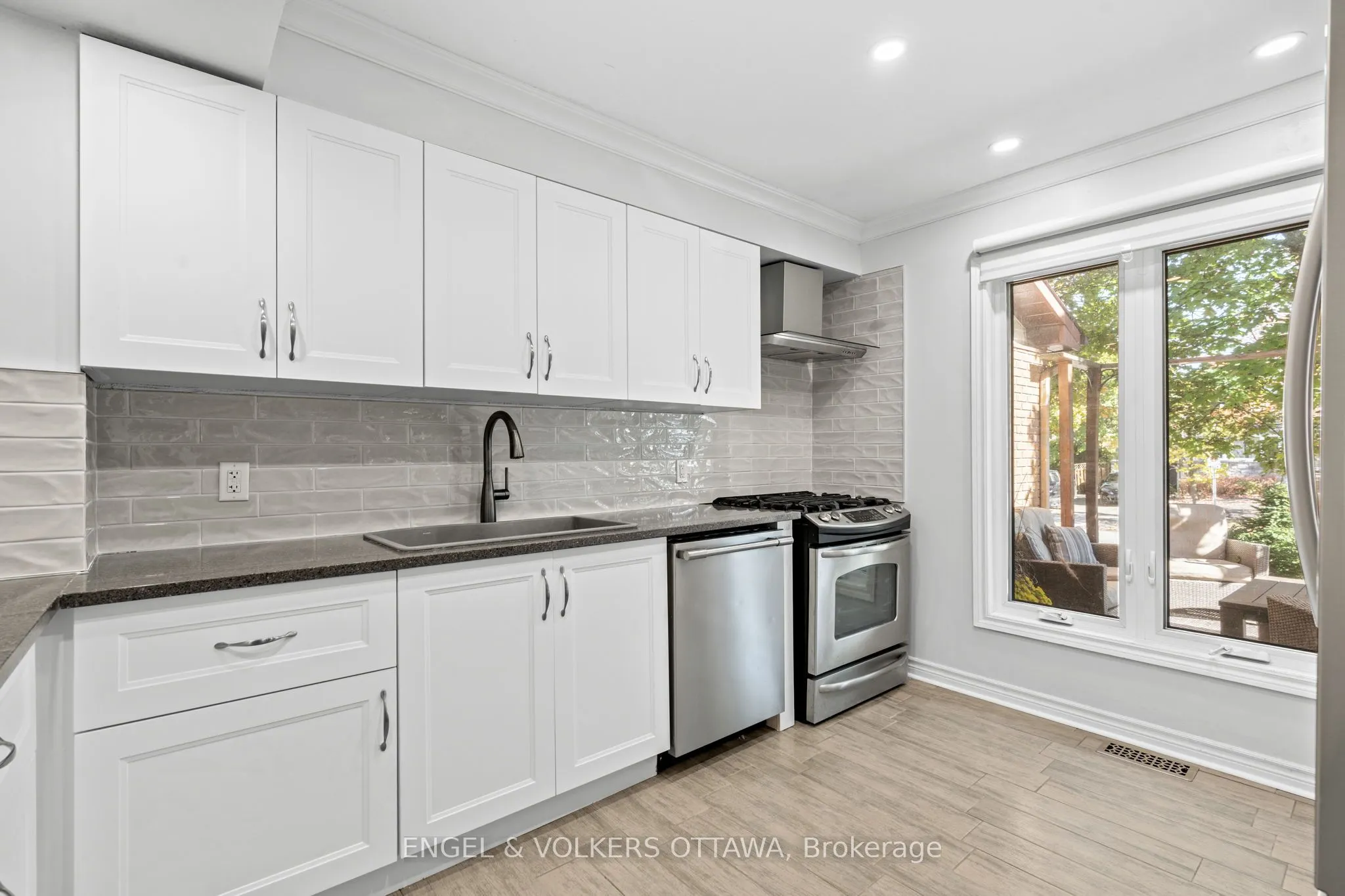 1540 Mimosa Avenue