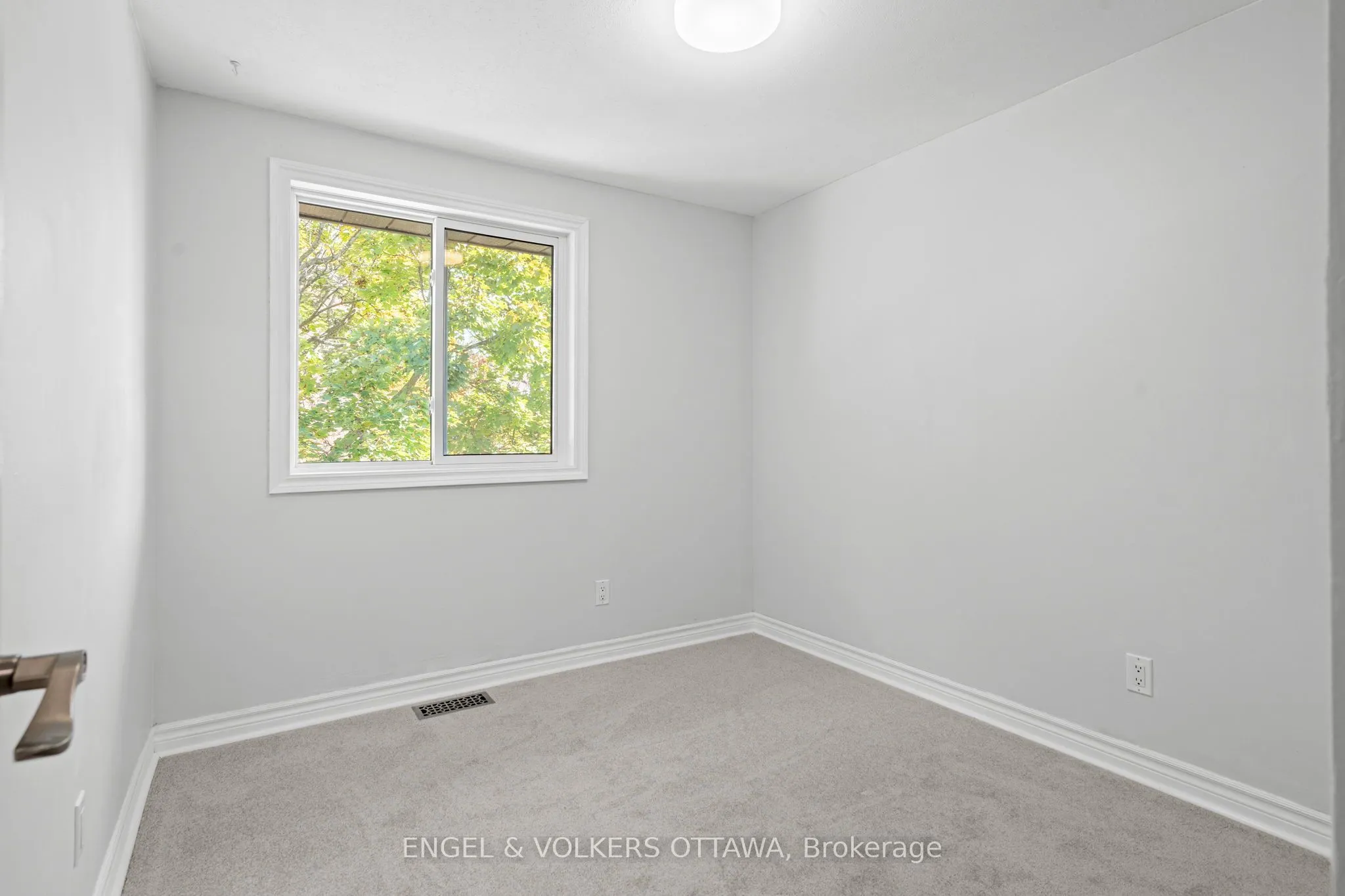 1540 Mimosa Avenue