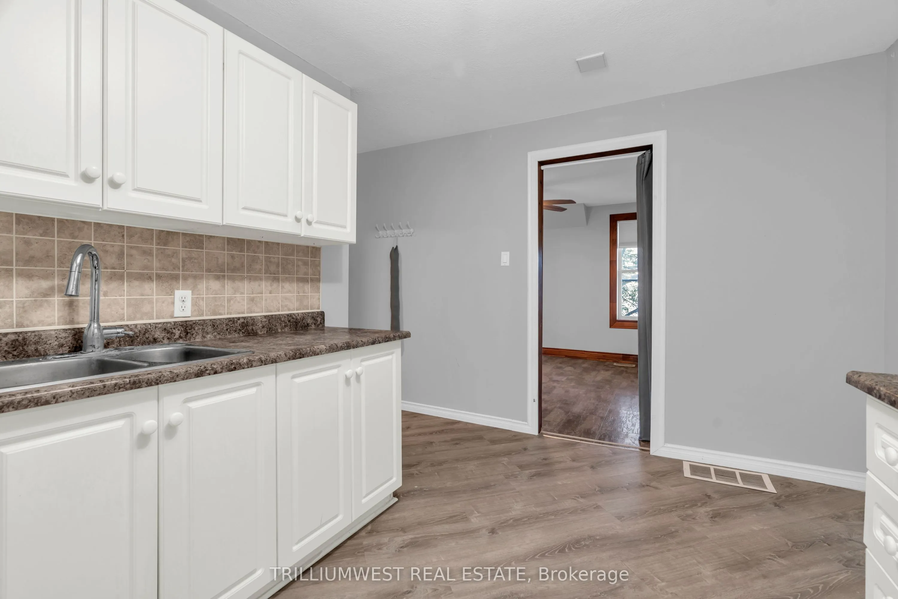 63 Highland Road, #Upper