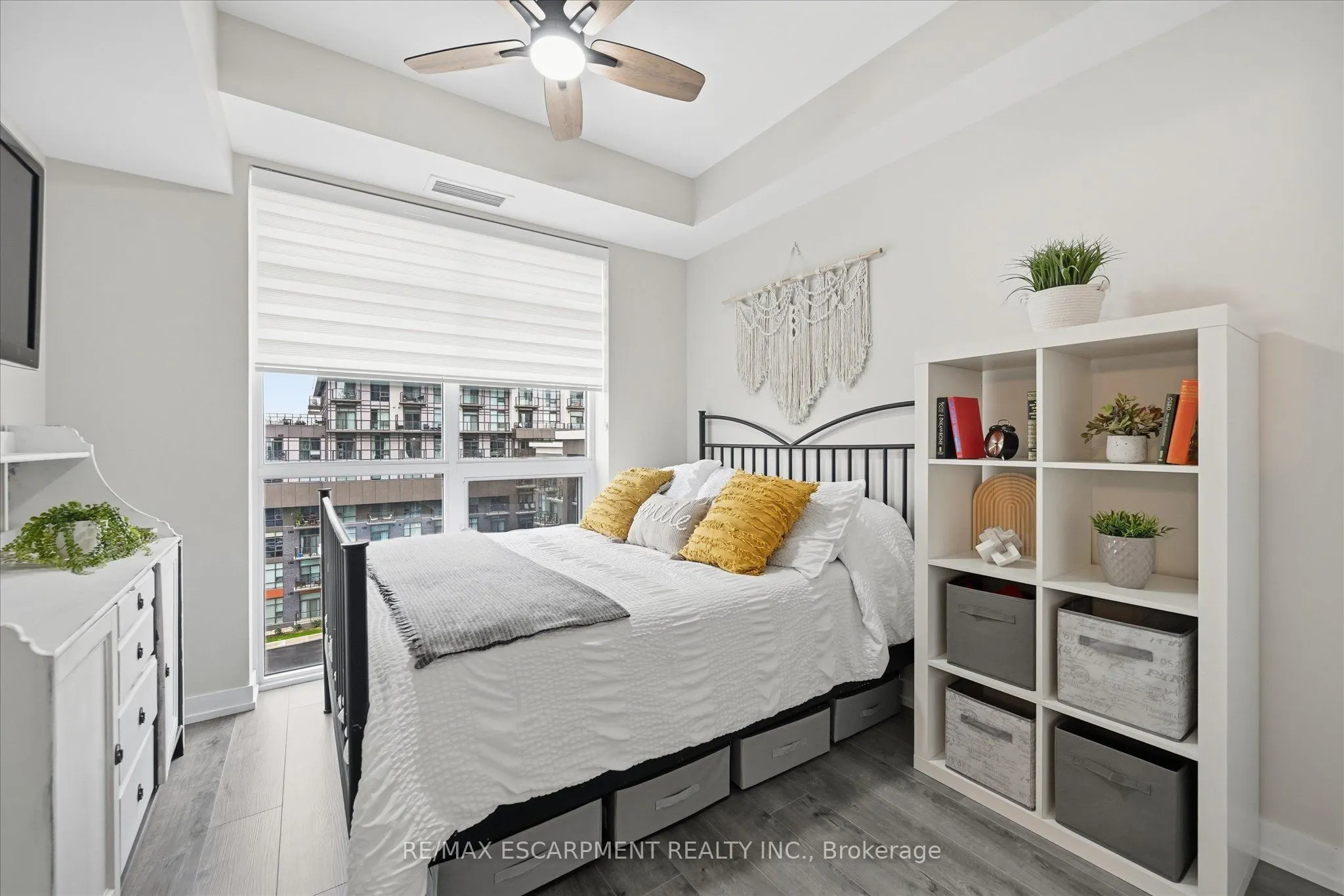 470 Dundas Street E, #613