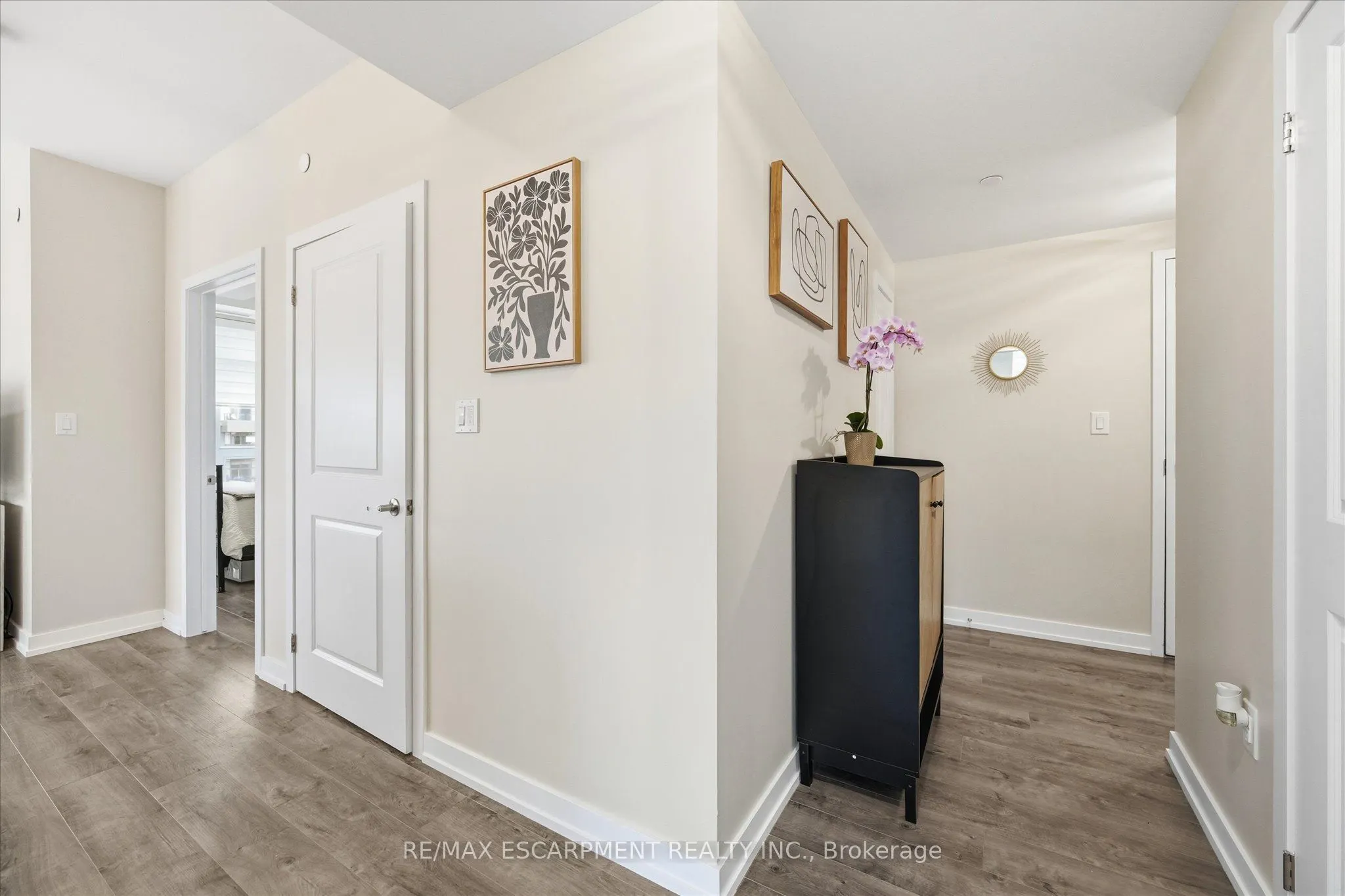 470 Dundas Street E, #613