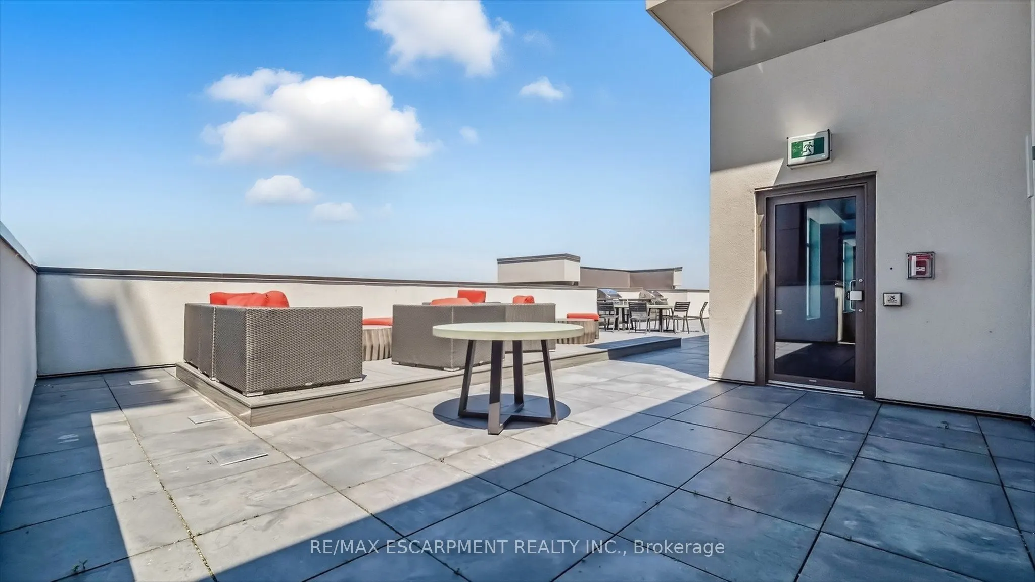 470 Dundas Street E, #613