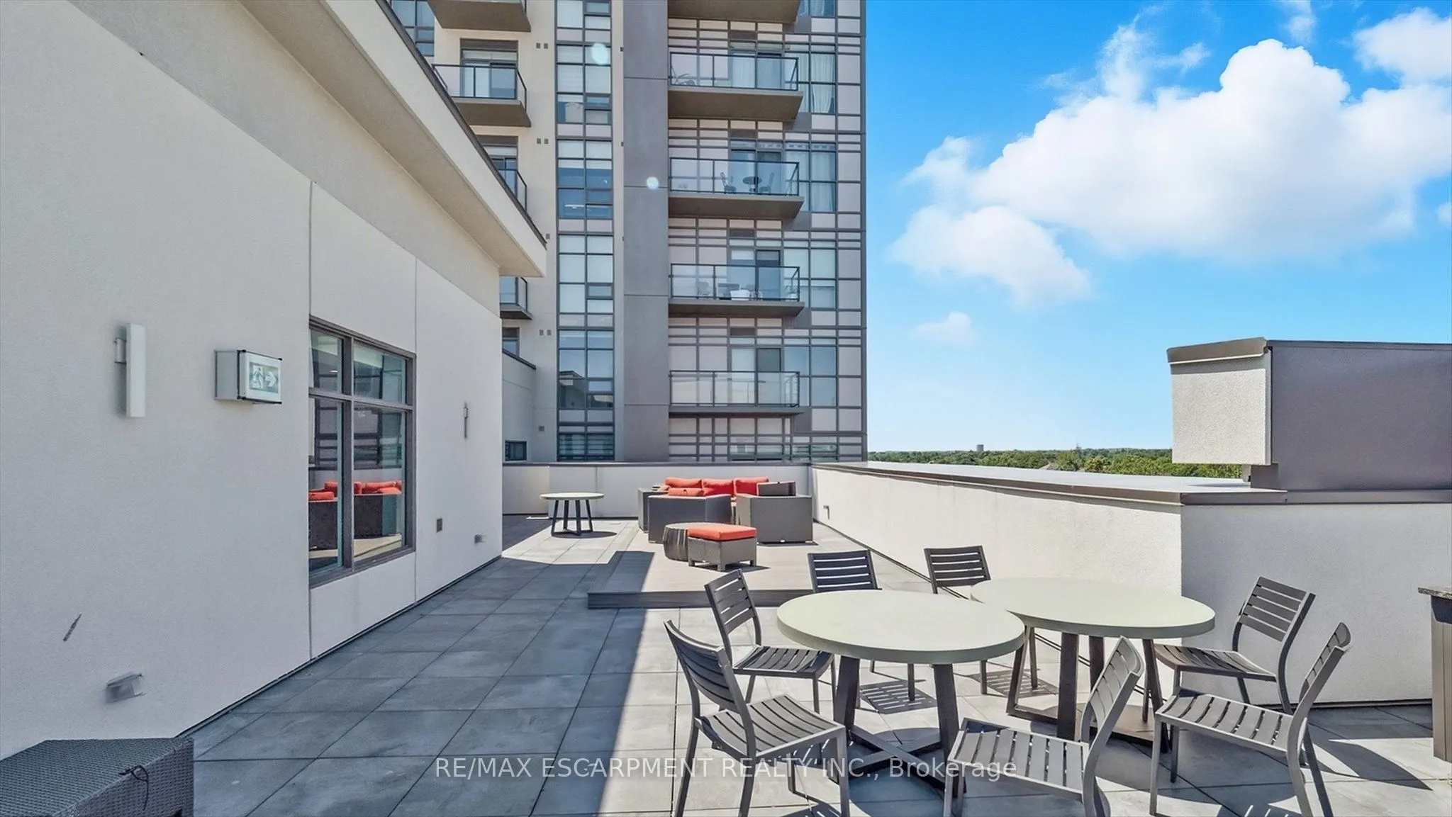 470 Dundas Street E, #613