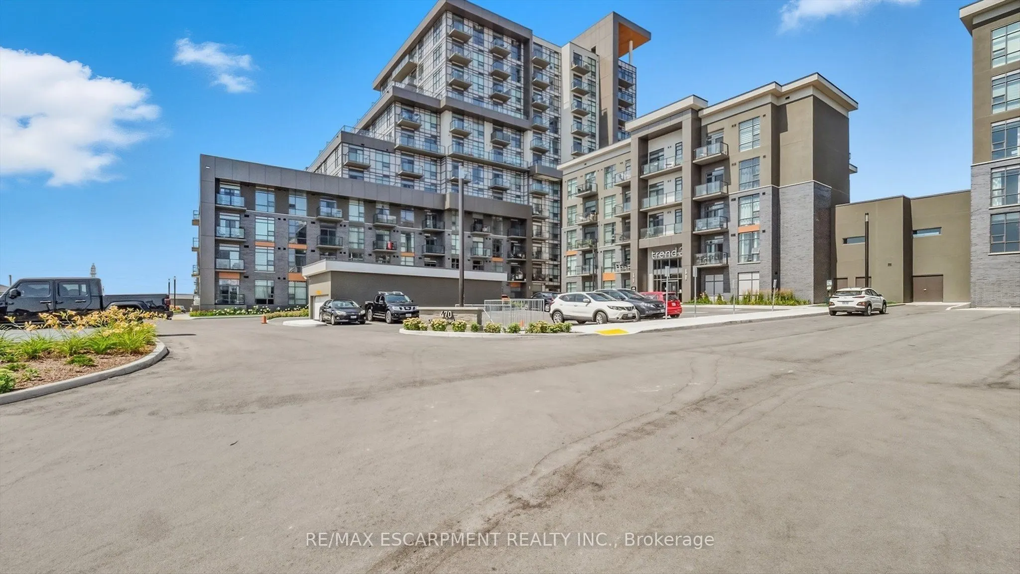 470 Dundas Street E, #613