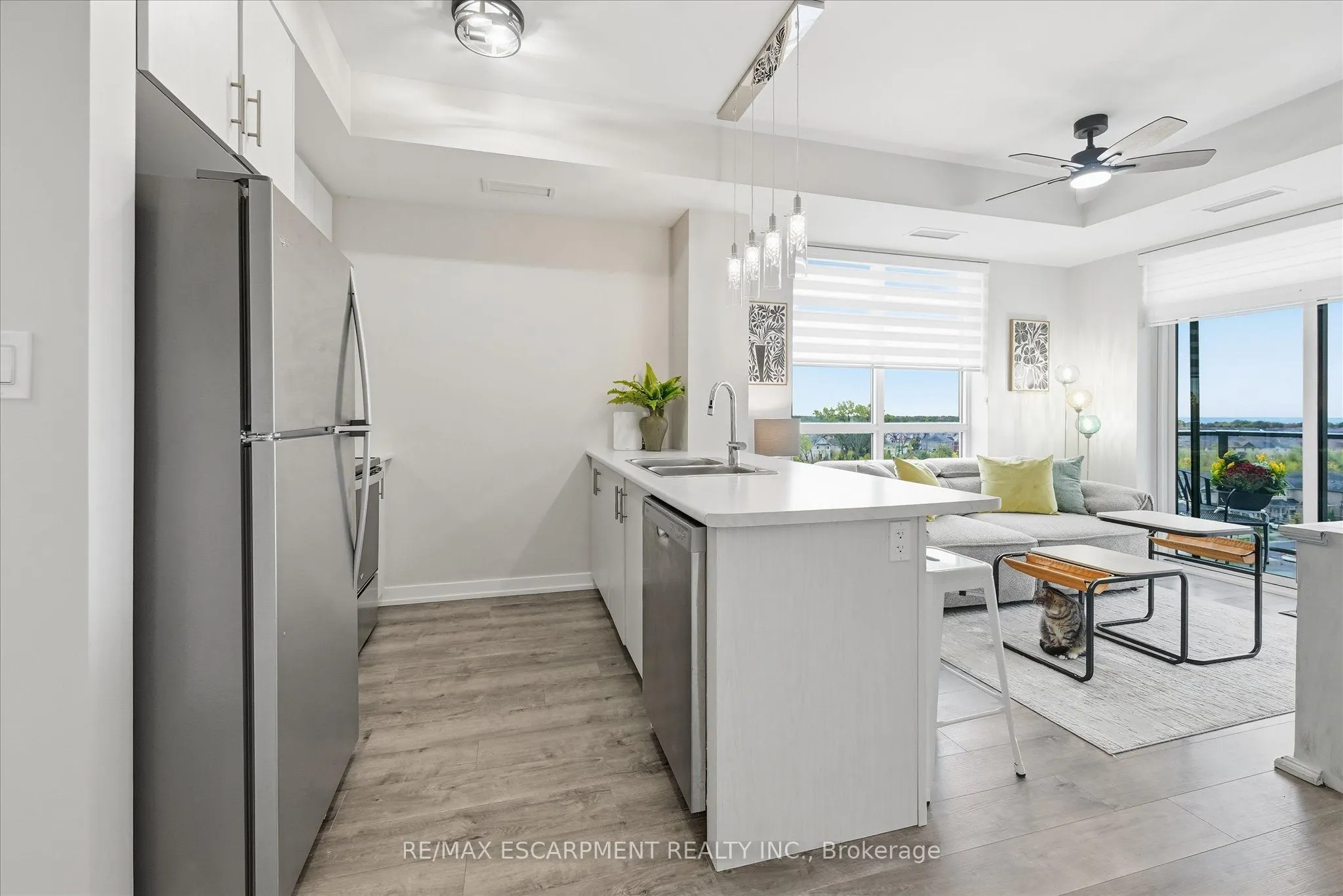 470 Dundas Street E, #613