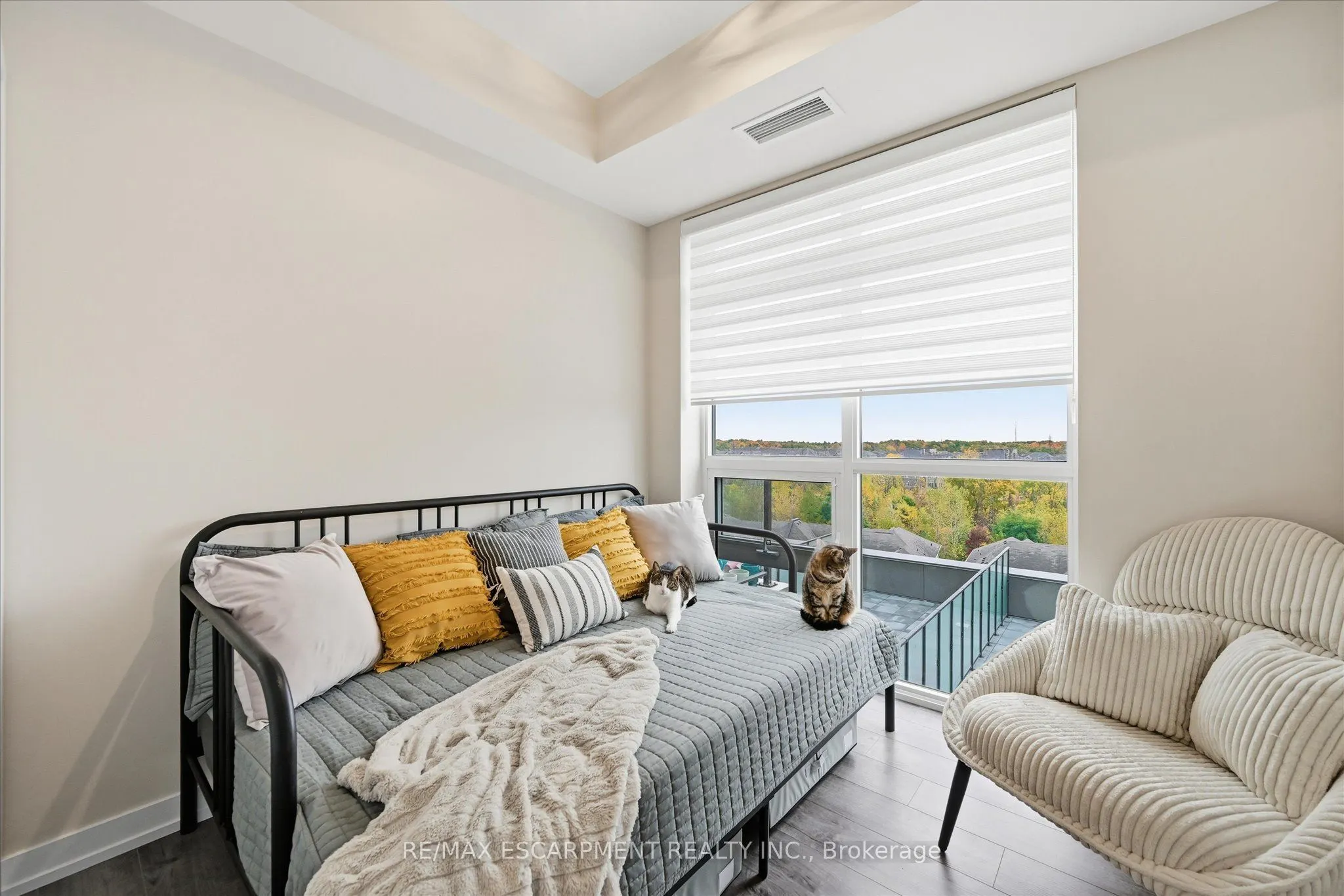 470 Dundas Street E, #613